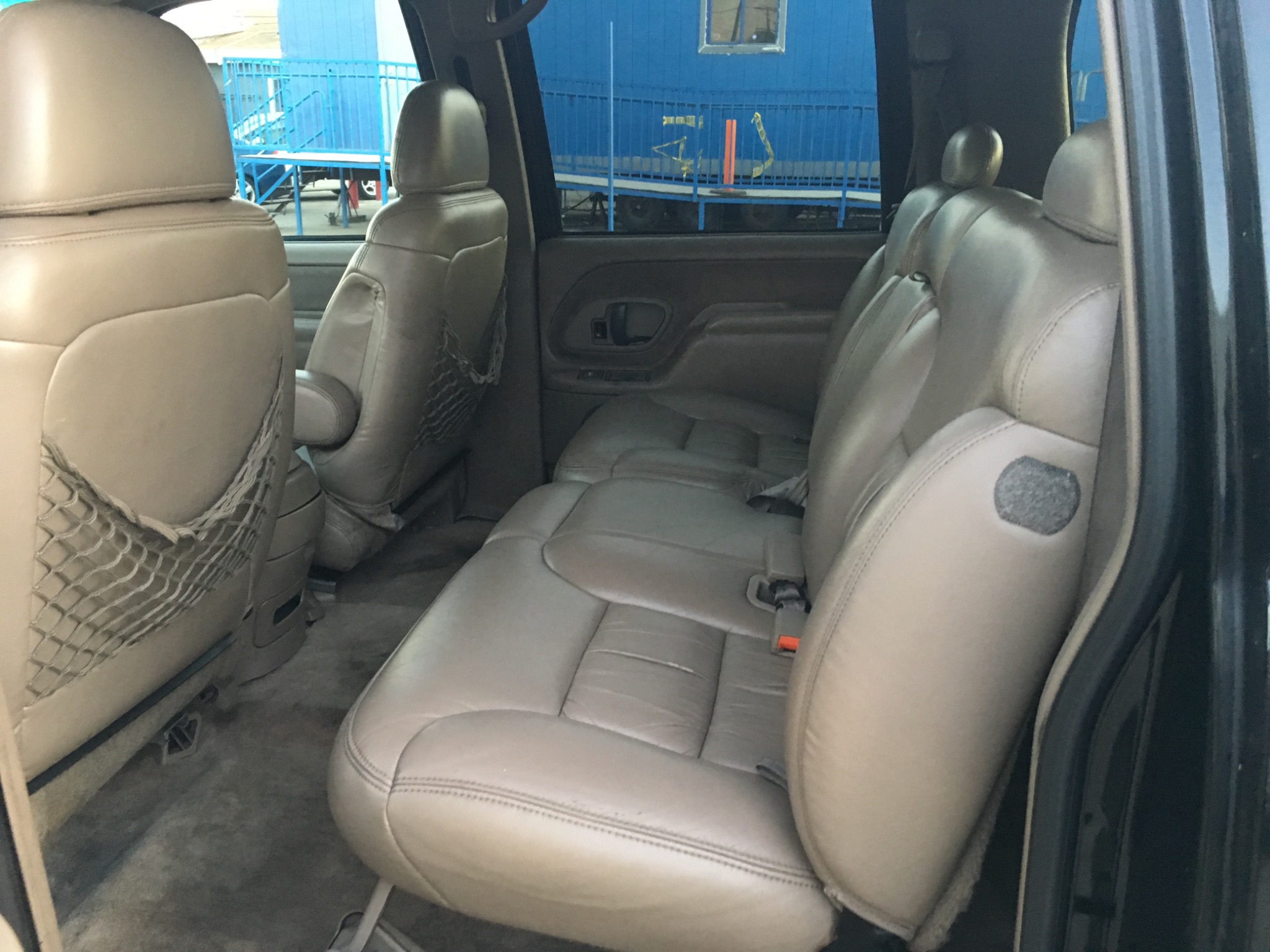 1999 Chevrolet Suburban LT