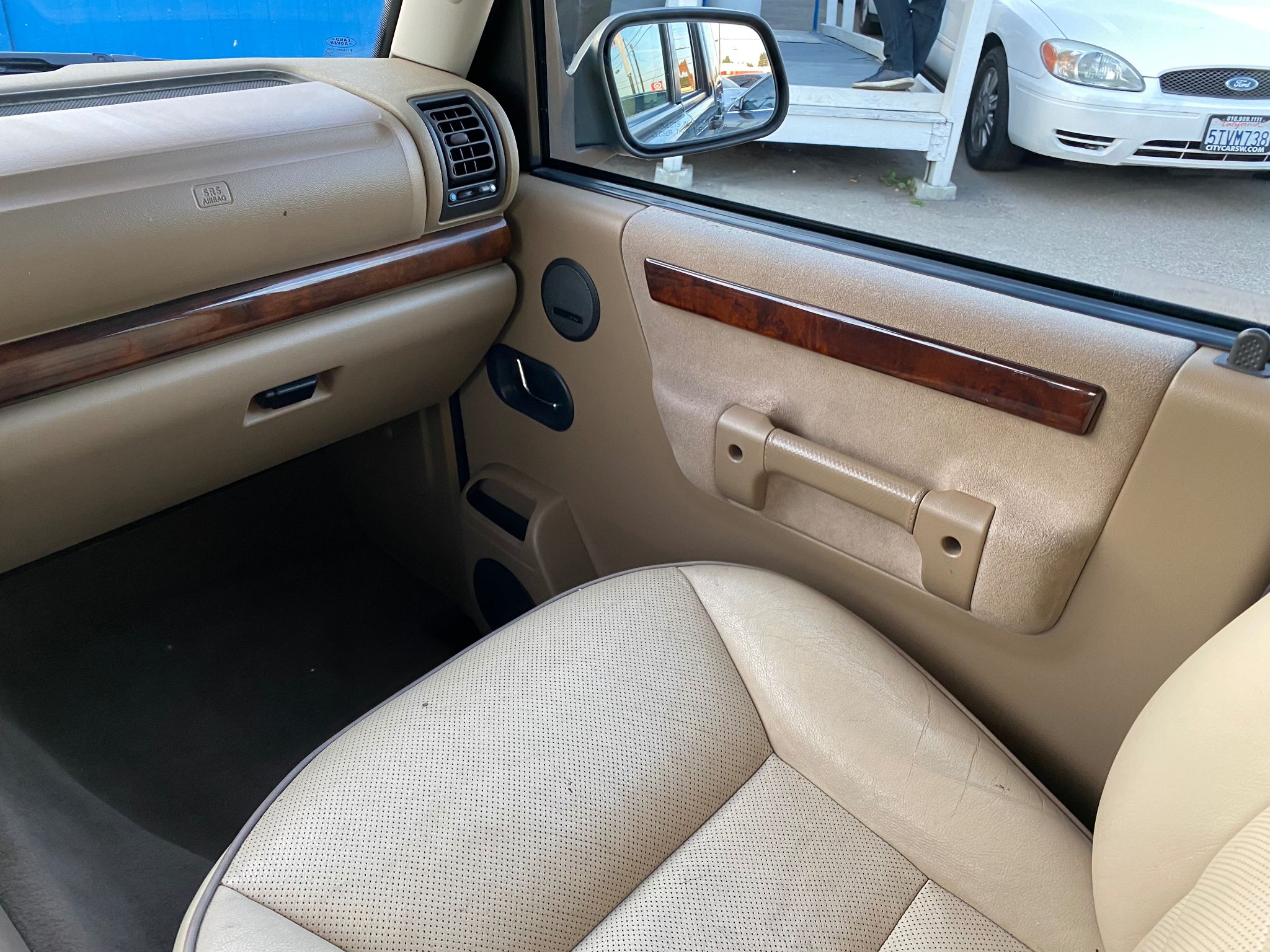 2000 Land Rover Discovery Series II w/Leather