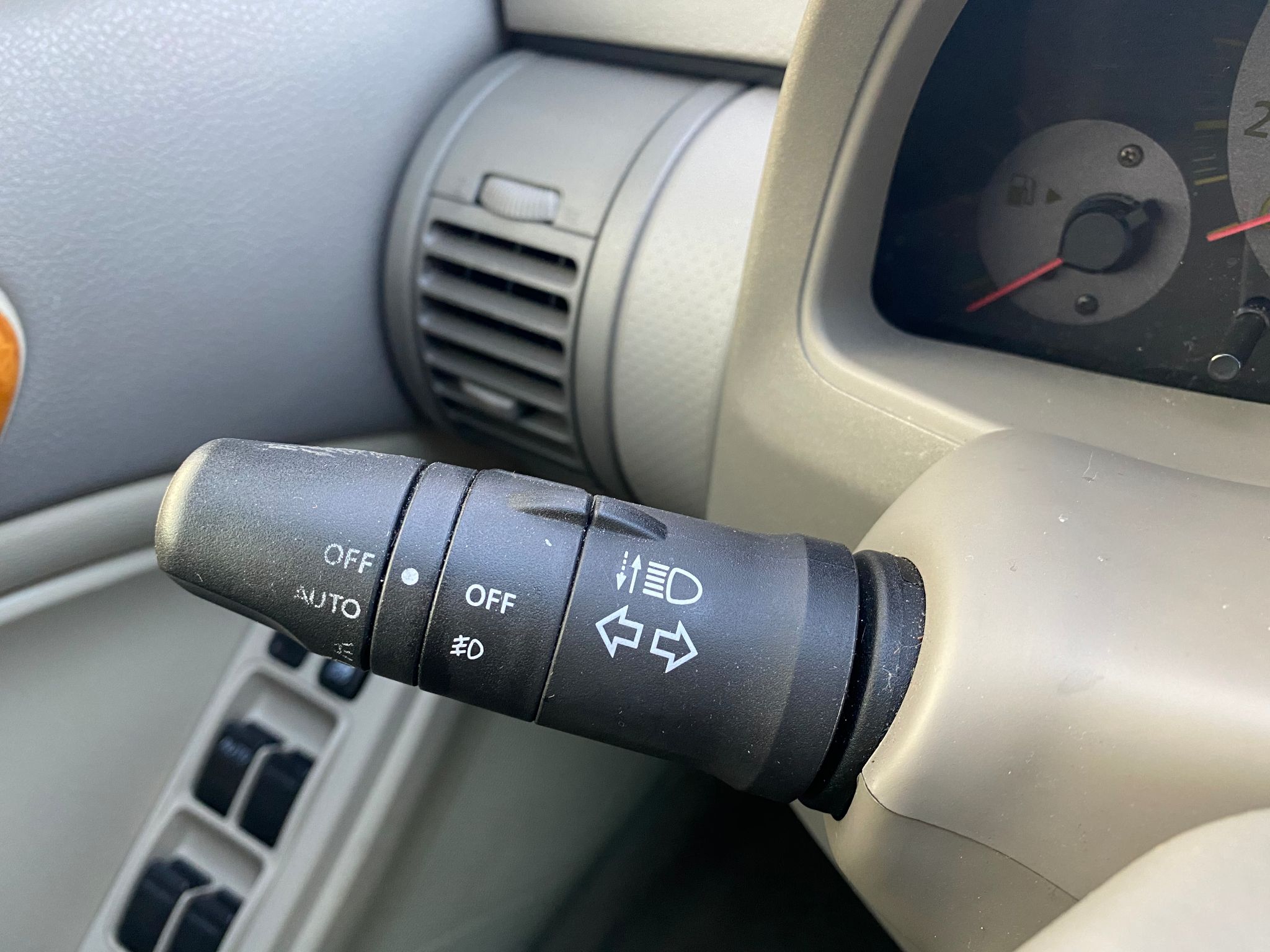 2003 INFINITI G35 w/Leather