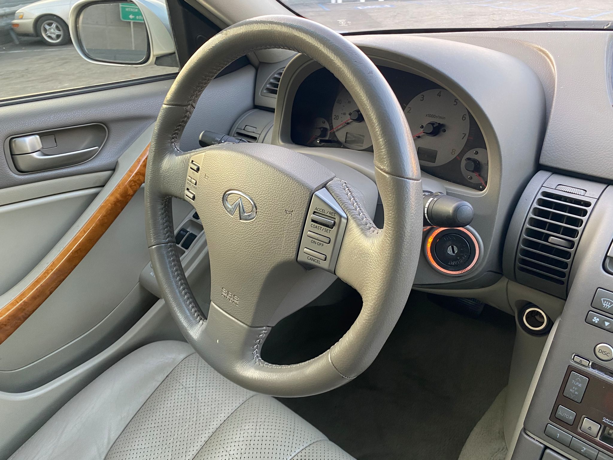 2003 INFINITI G35 w/Leather