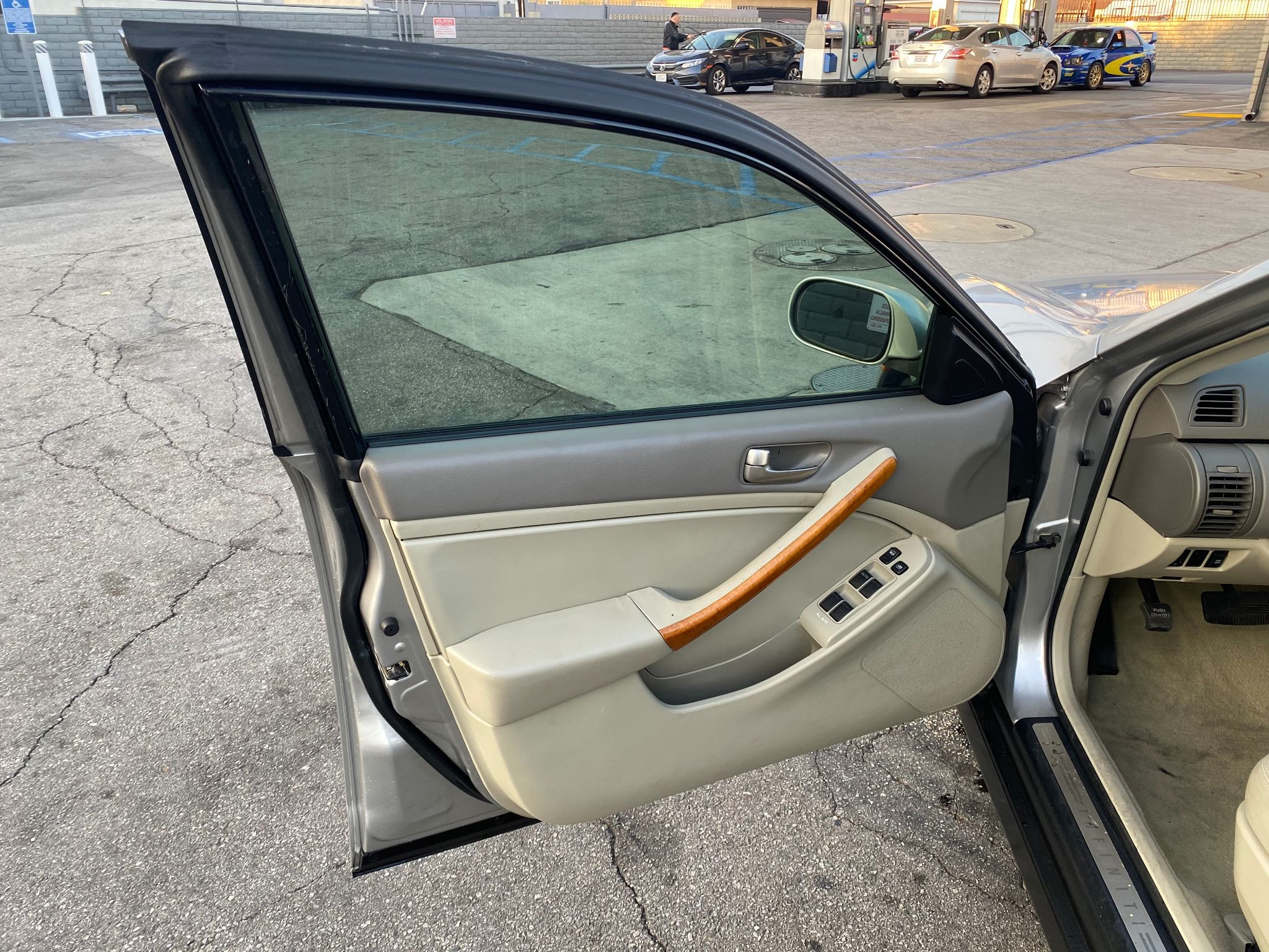 2003 INFINITI G35 w/Leather