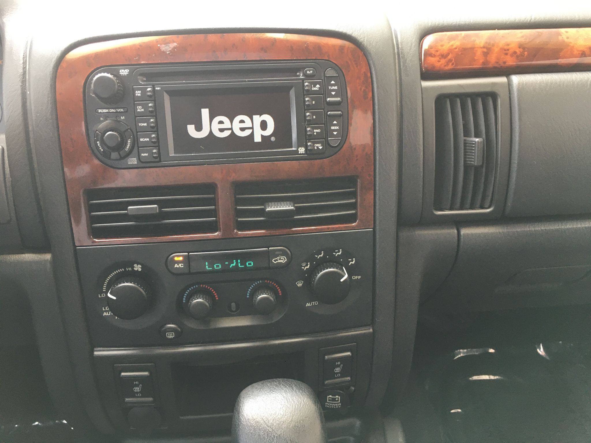 2004 Jeep Grand Cherokee Overland