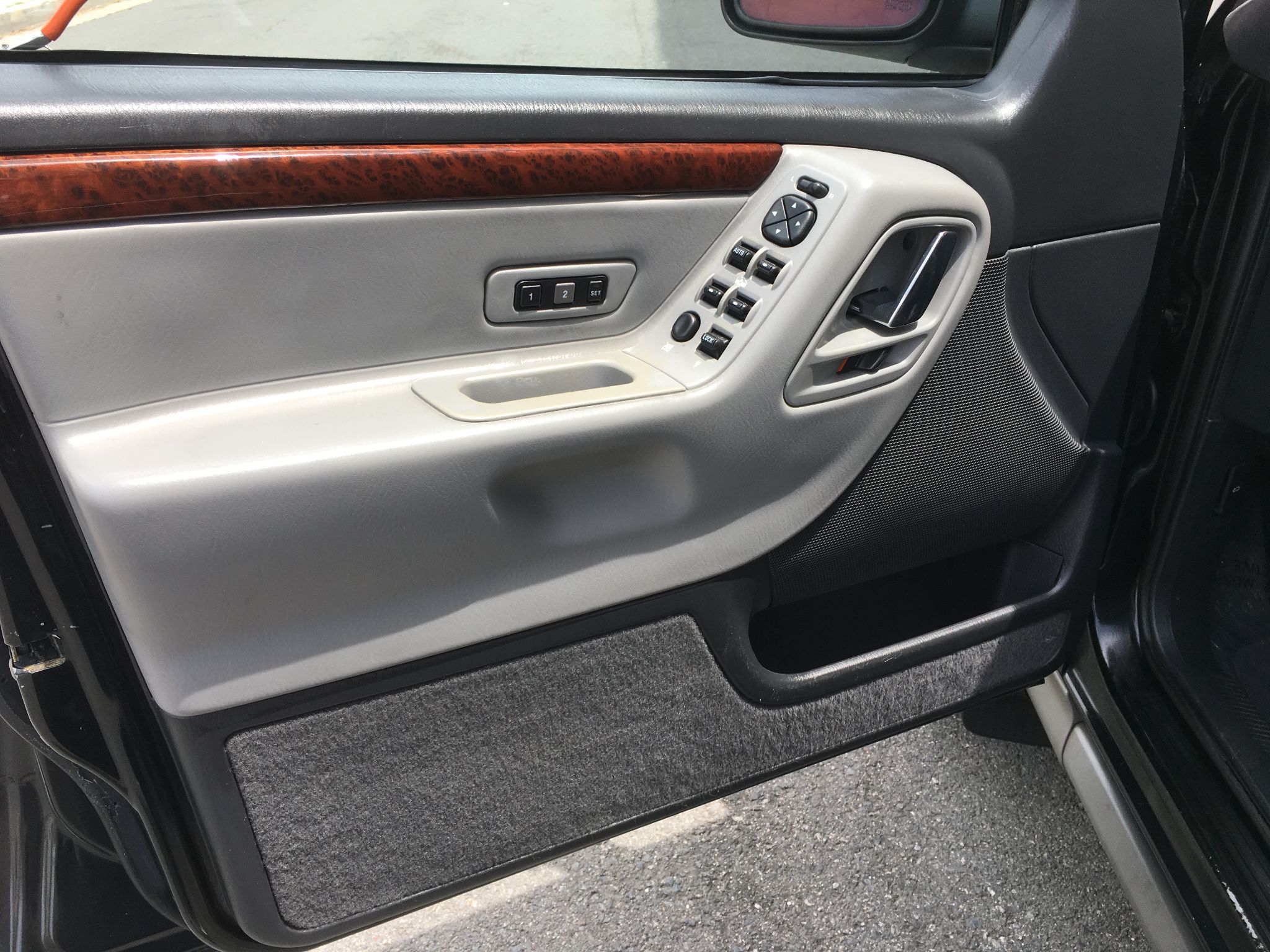 2004 Jeep Grand Cherokee Overland