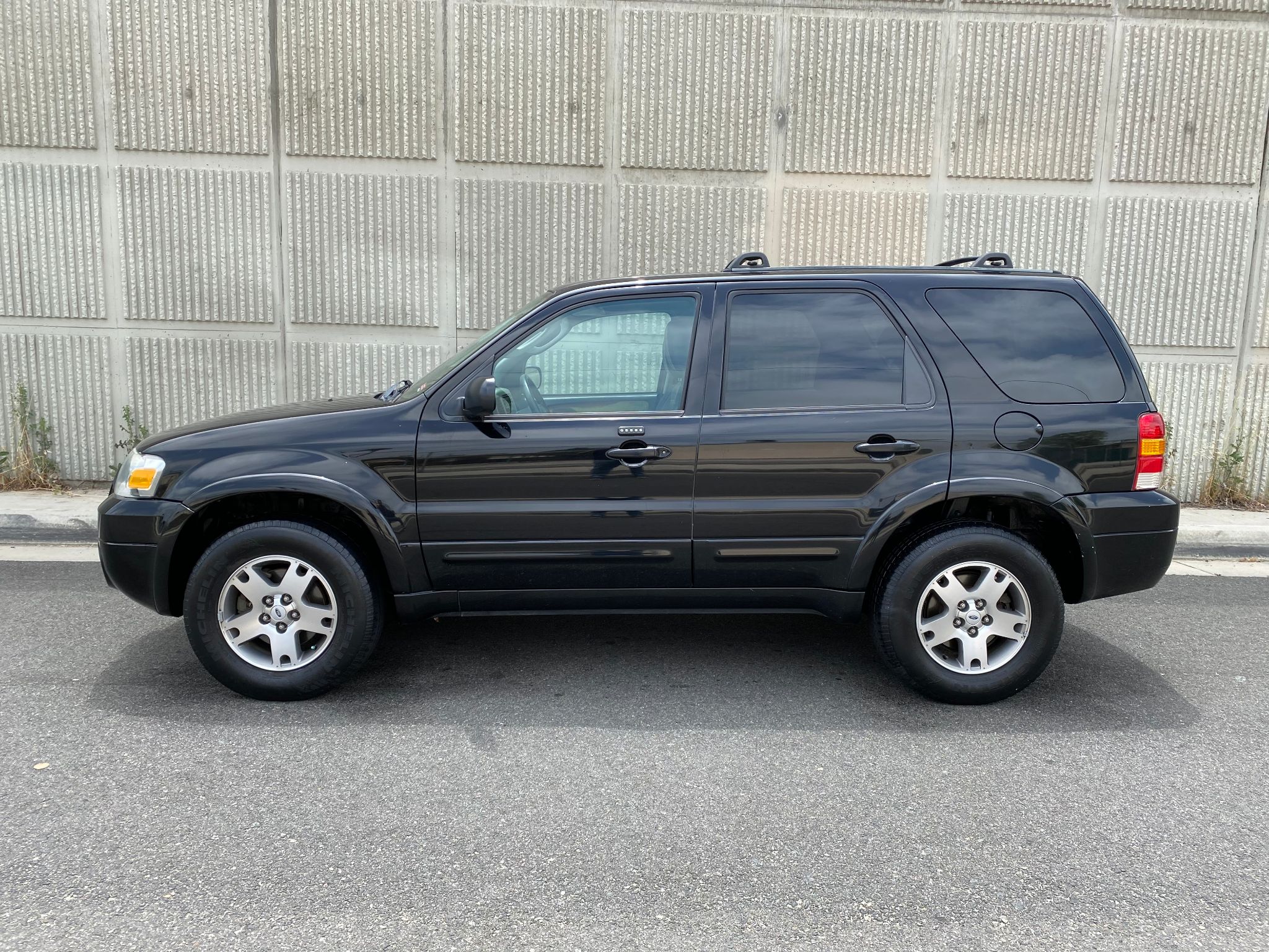 2005 Ford Escape Limited