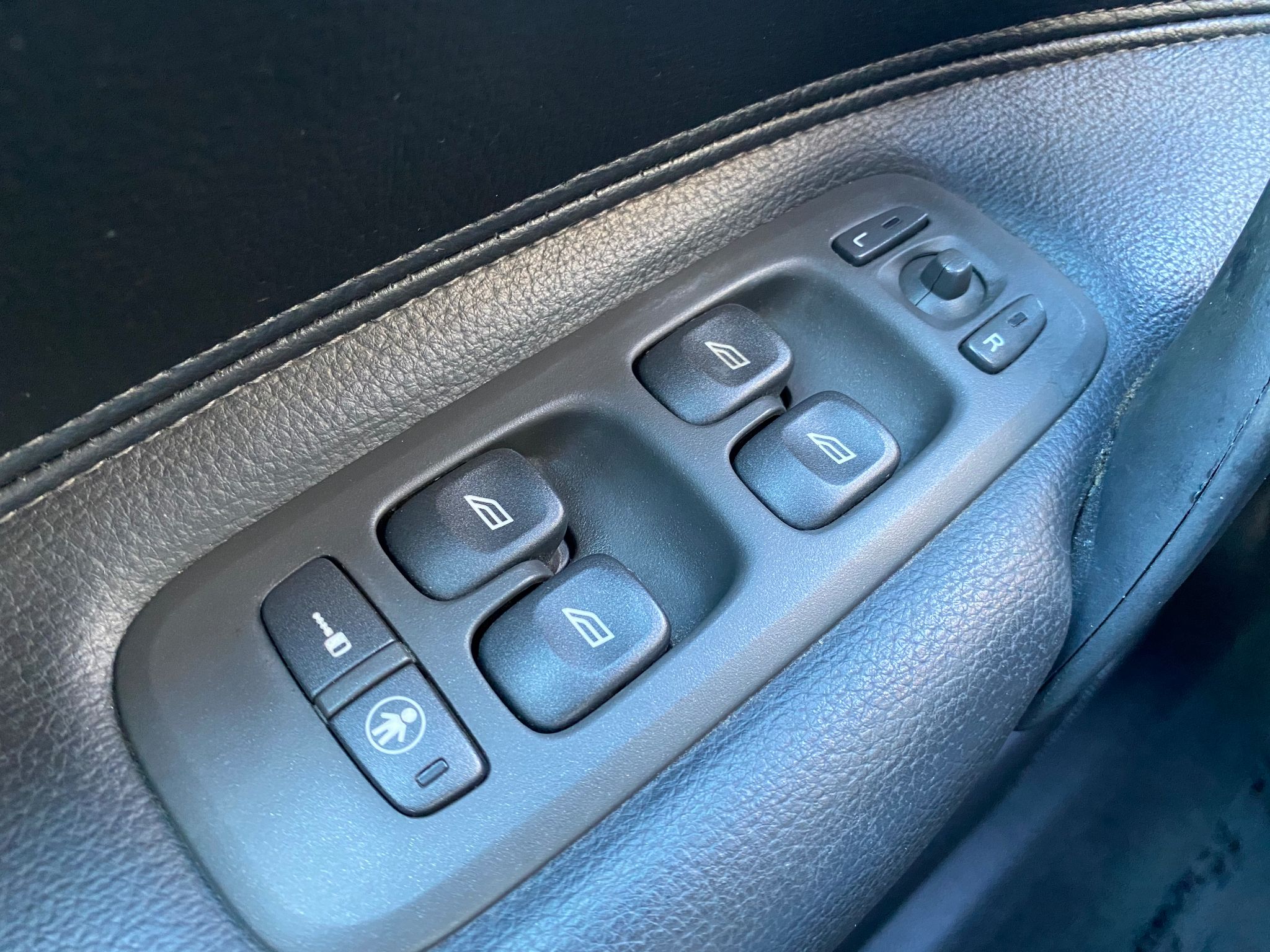 2002 Volvo S60 2.4