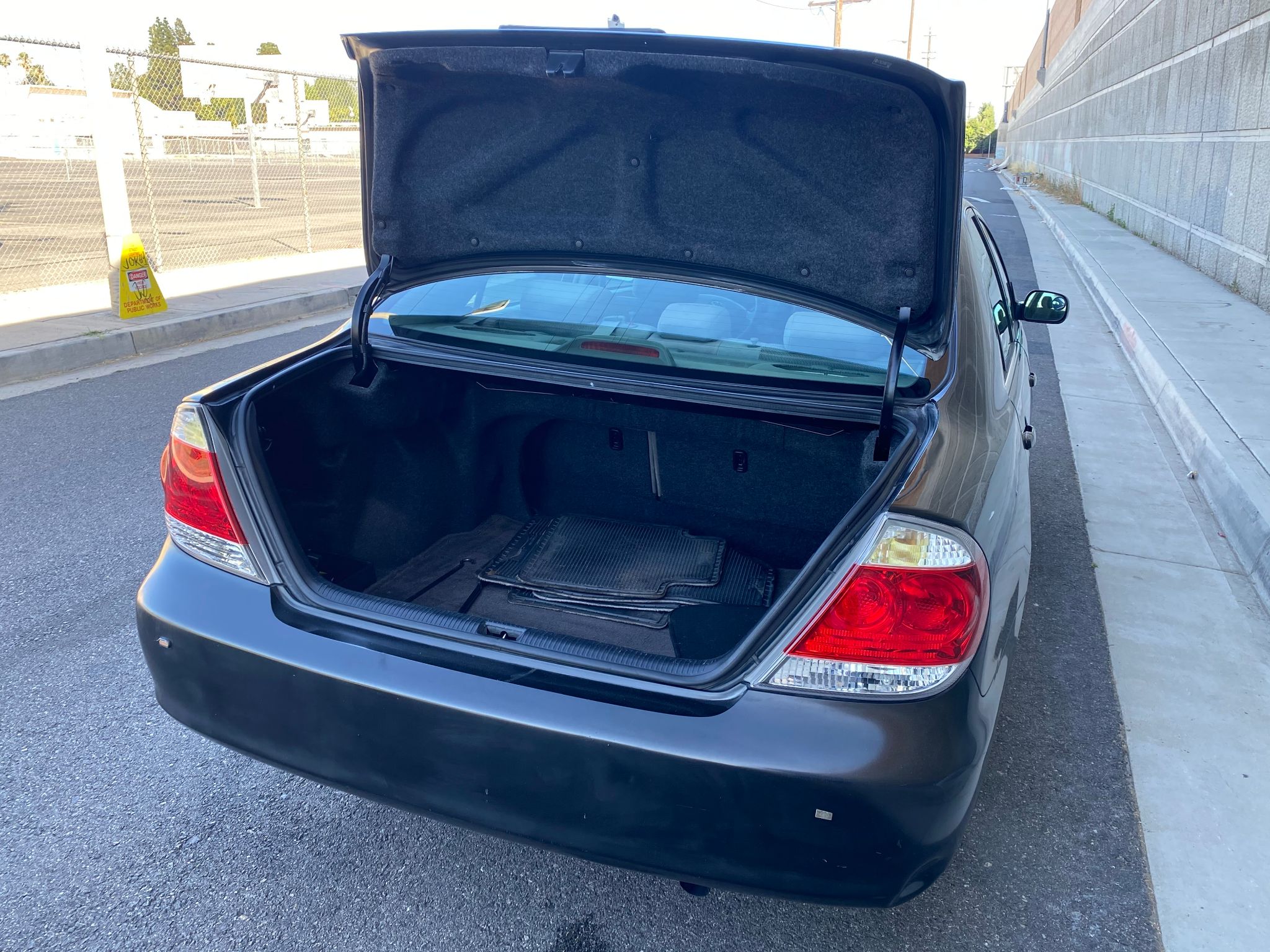 2006 Toyota Camry LE