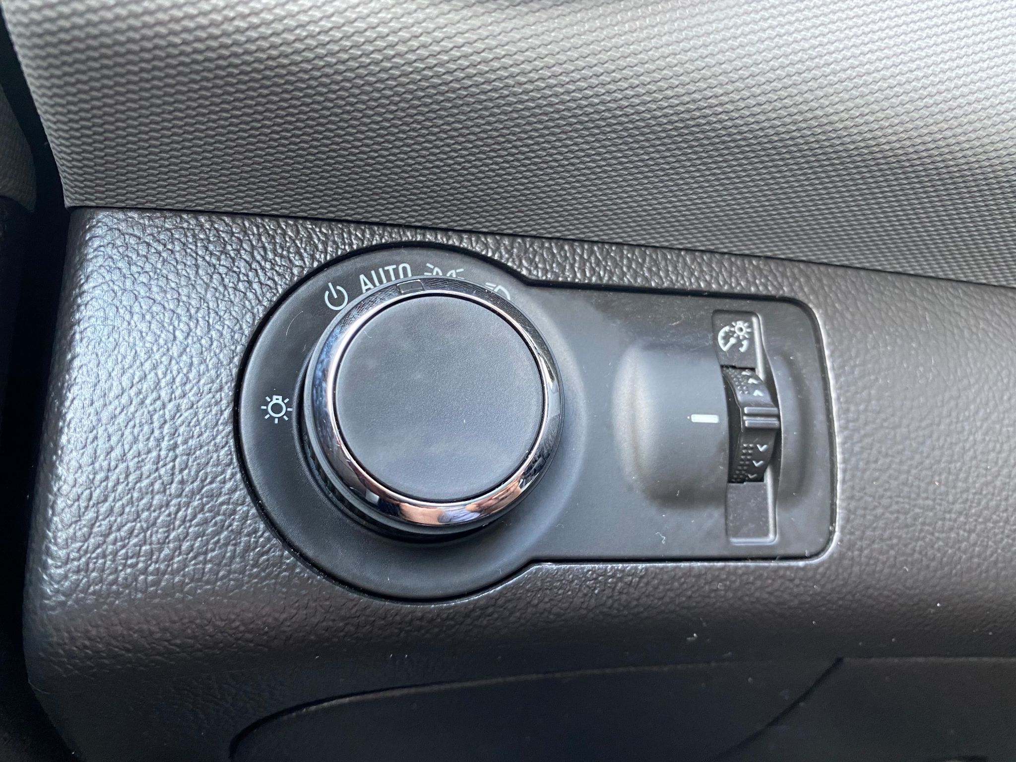 2012 Chevrolet Sonic LS