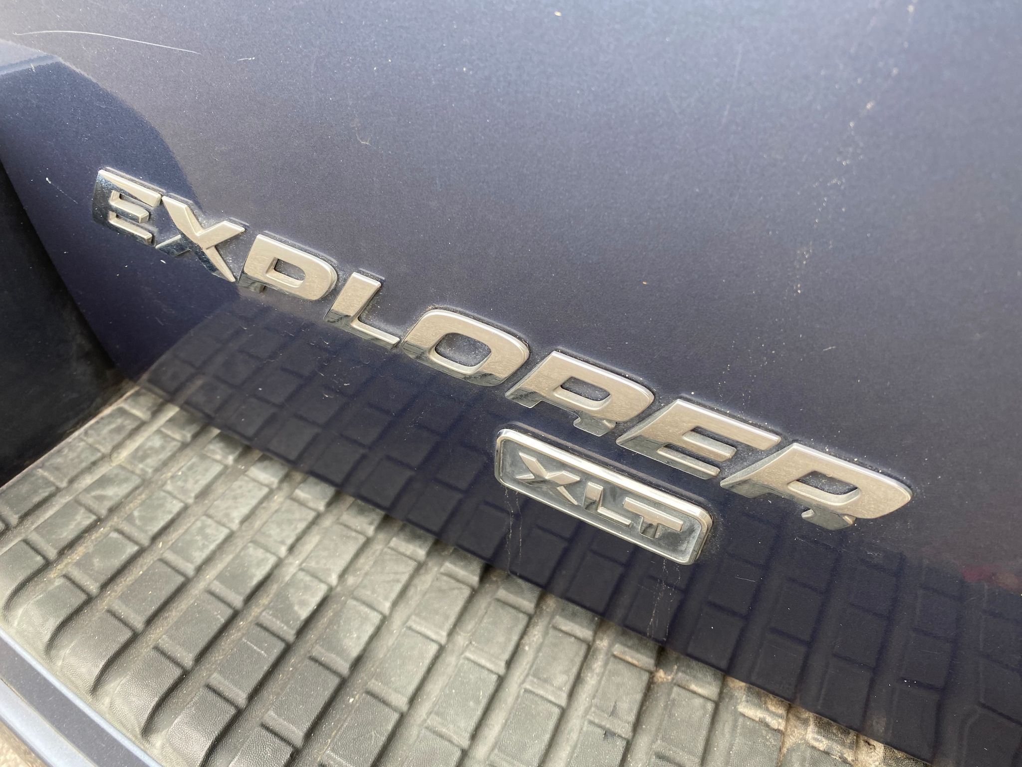 2004 Ford Explorer XLT