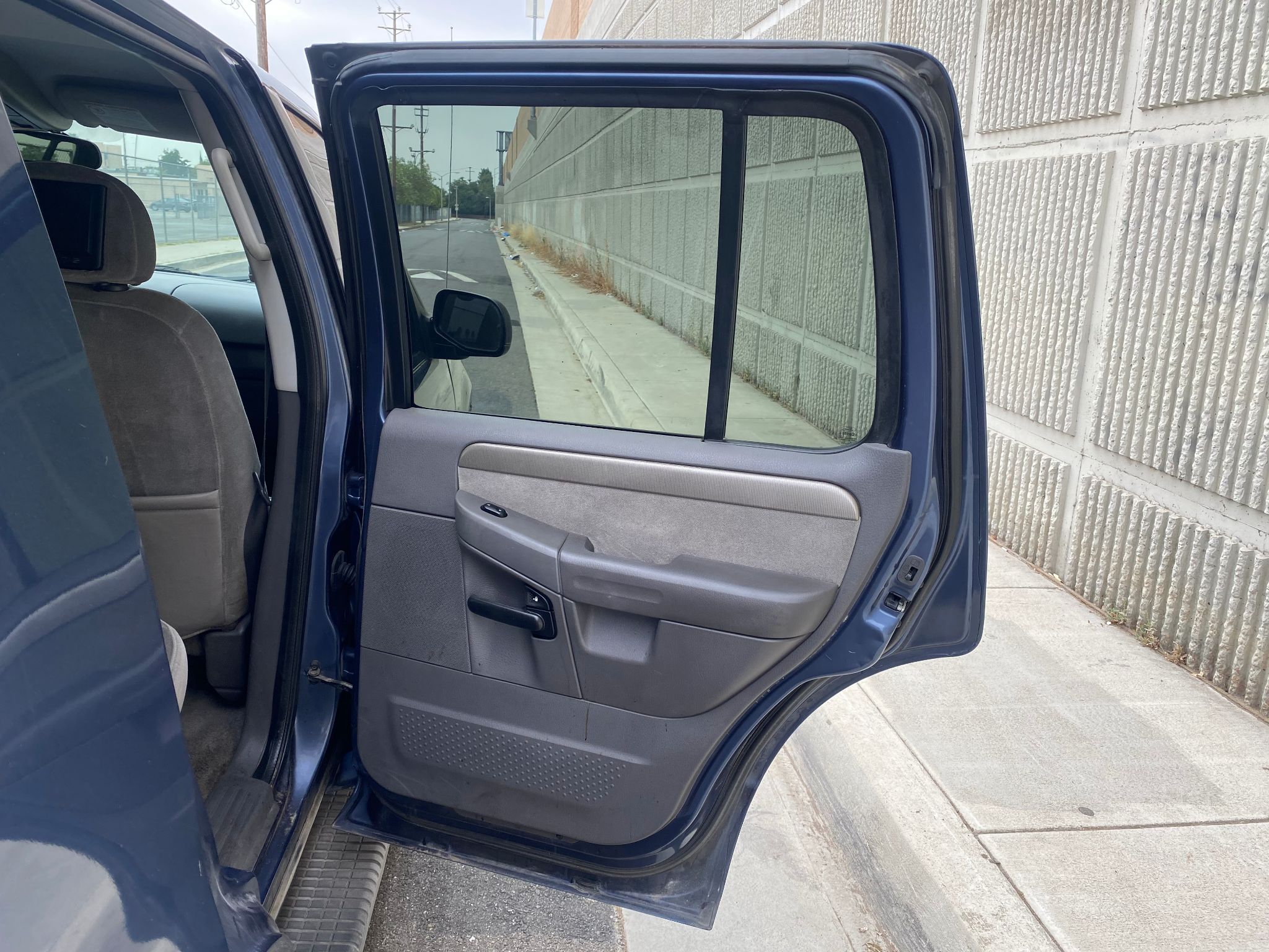2004 Ford Explorer XLT