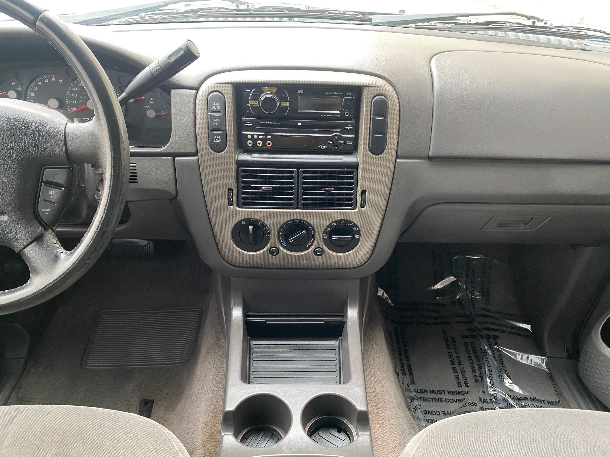 2004 Ford Explorer XLT