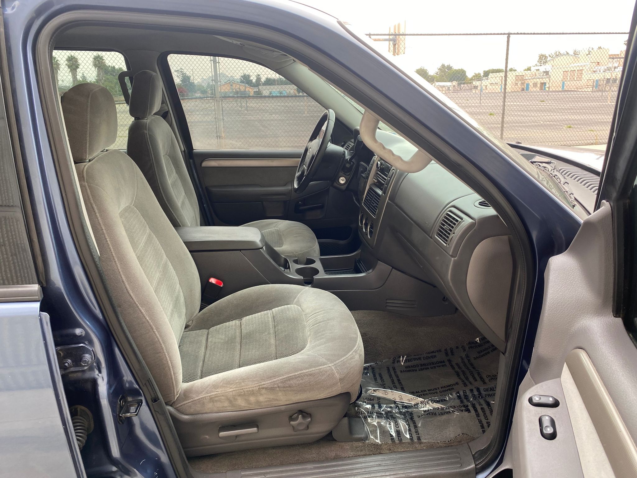 2004 Ford Explorer XLT