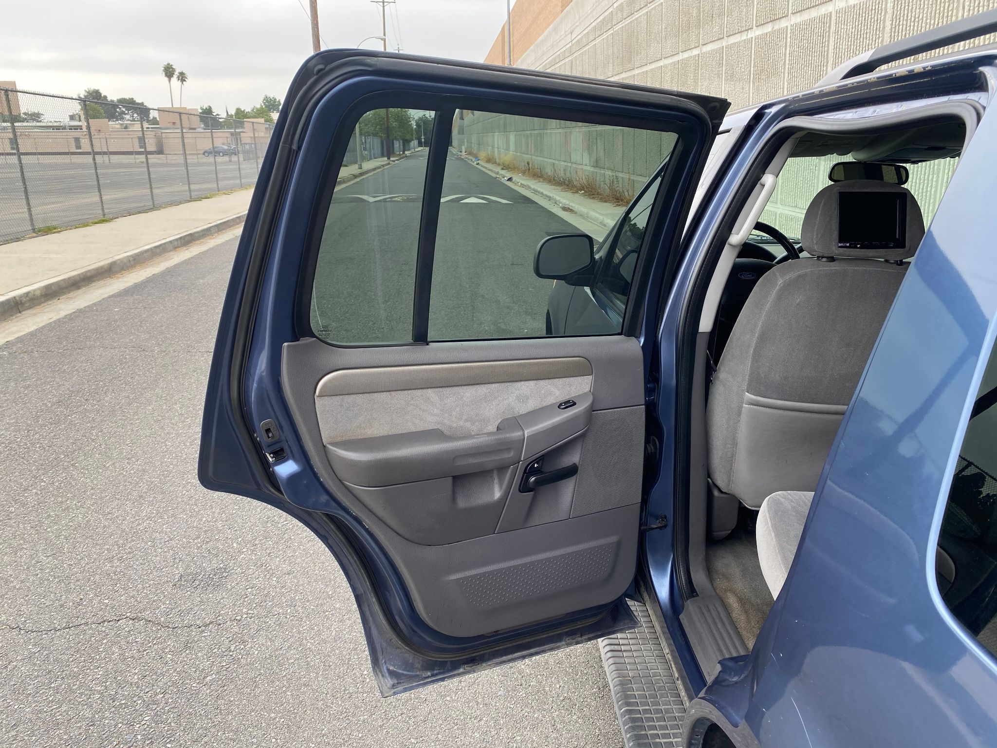 2004 Ford Explorer XLT