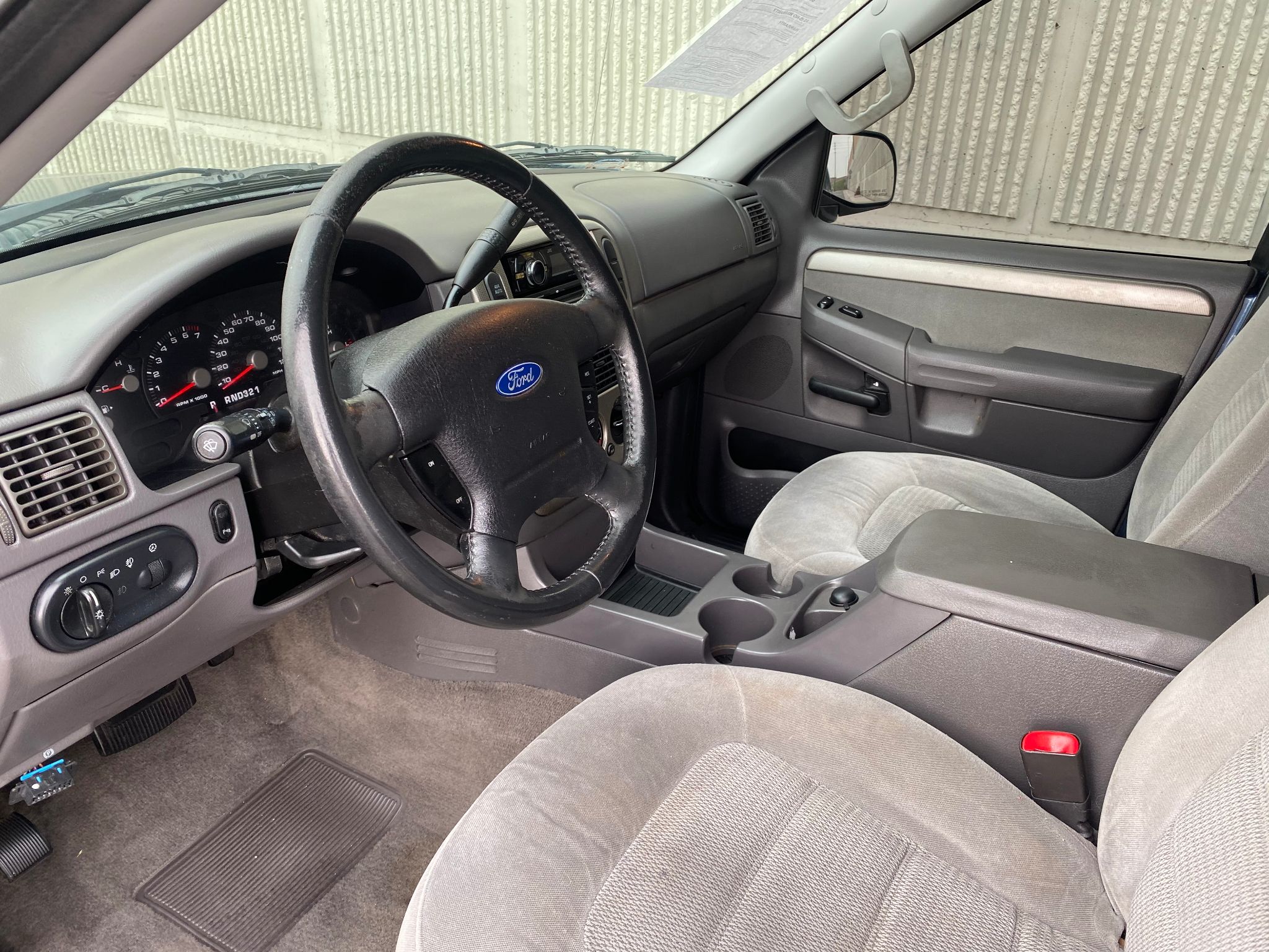 2004 Ford Explorer XLT