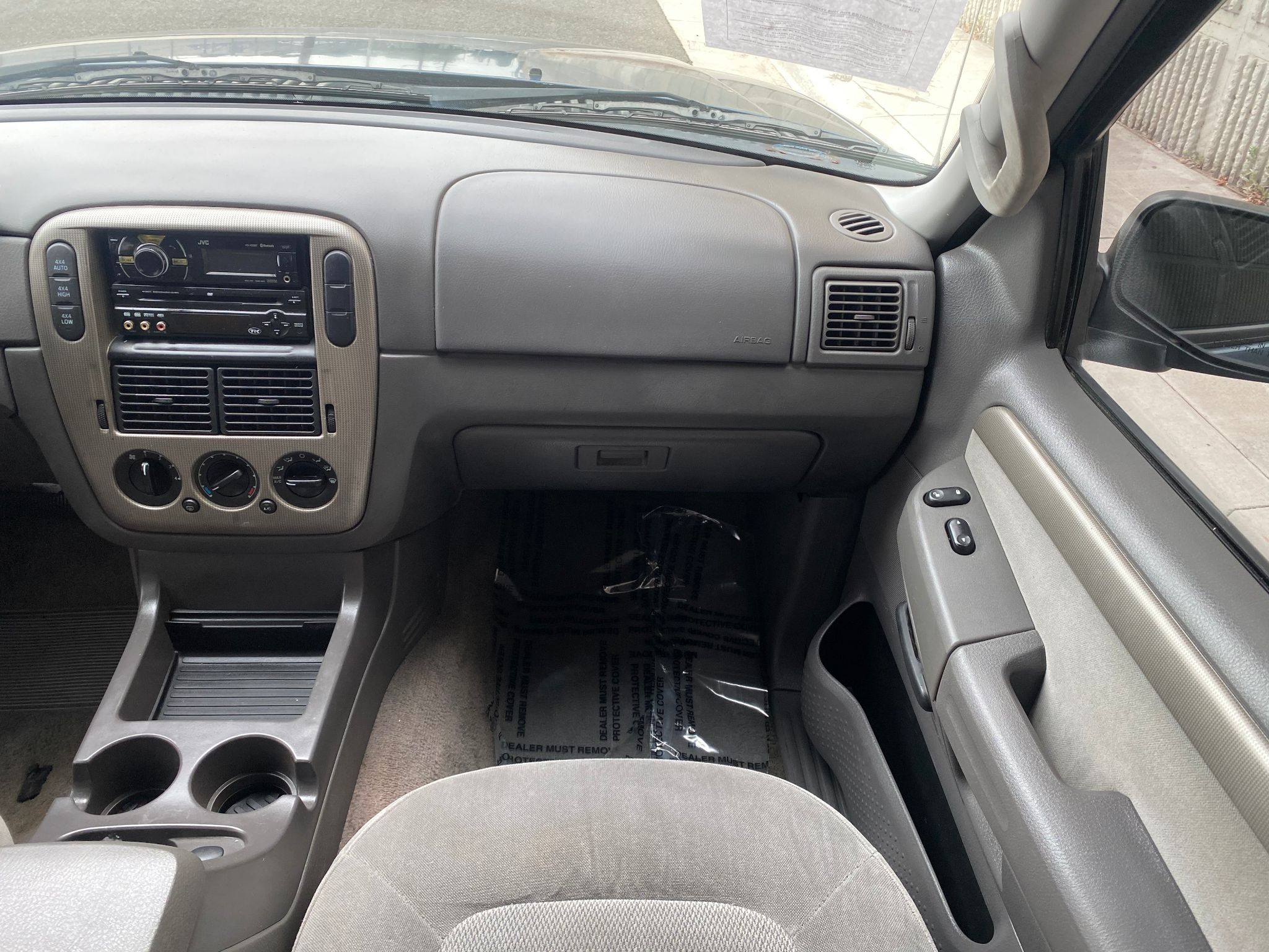 2004 Ford Explorer XLT