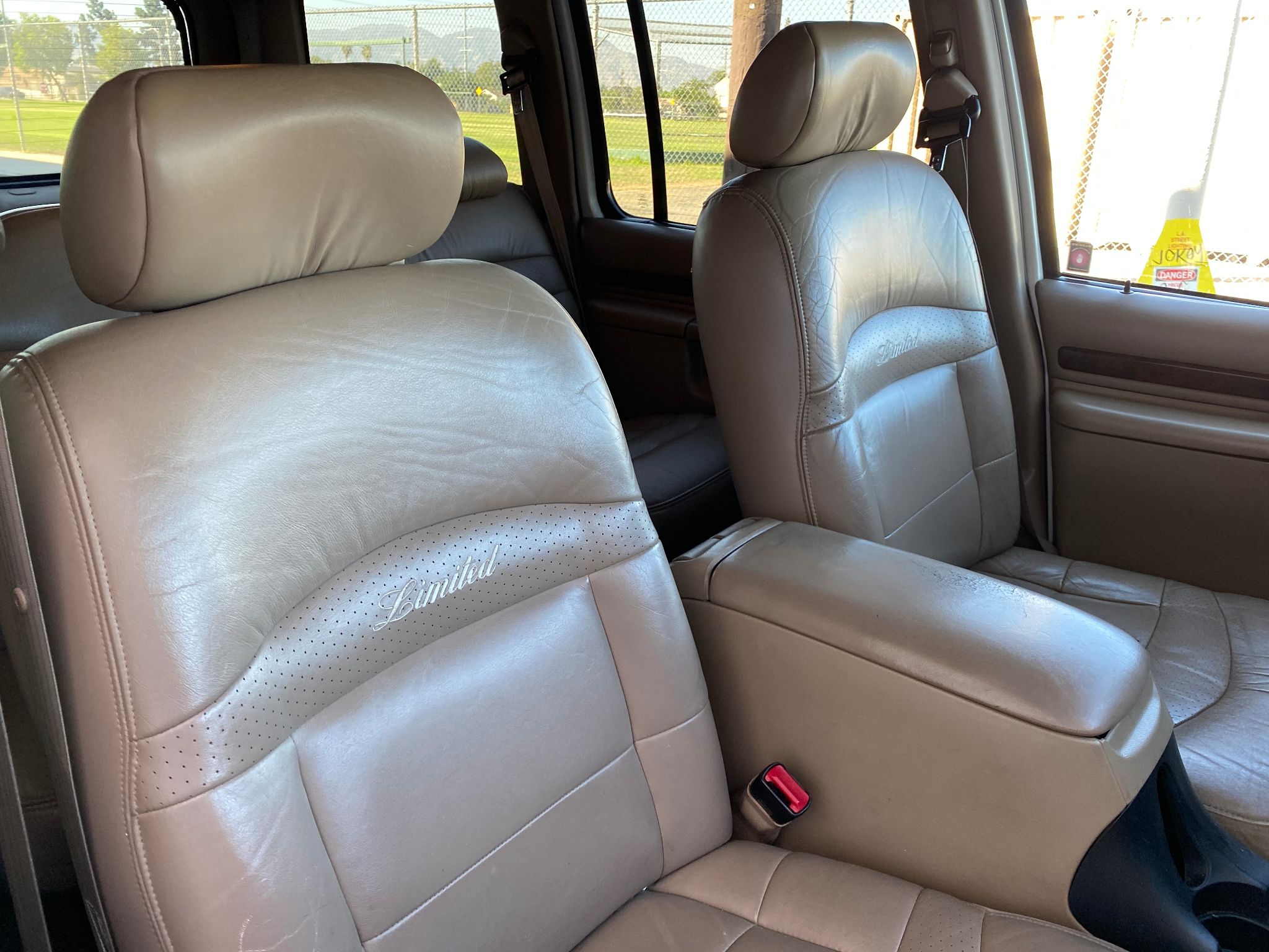 2001 Ford Explorer Limited