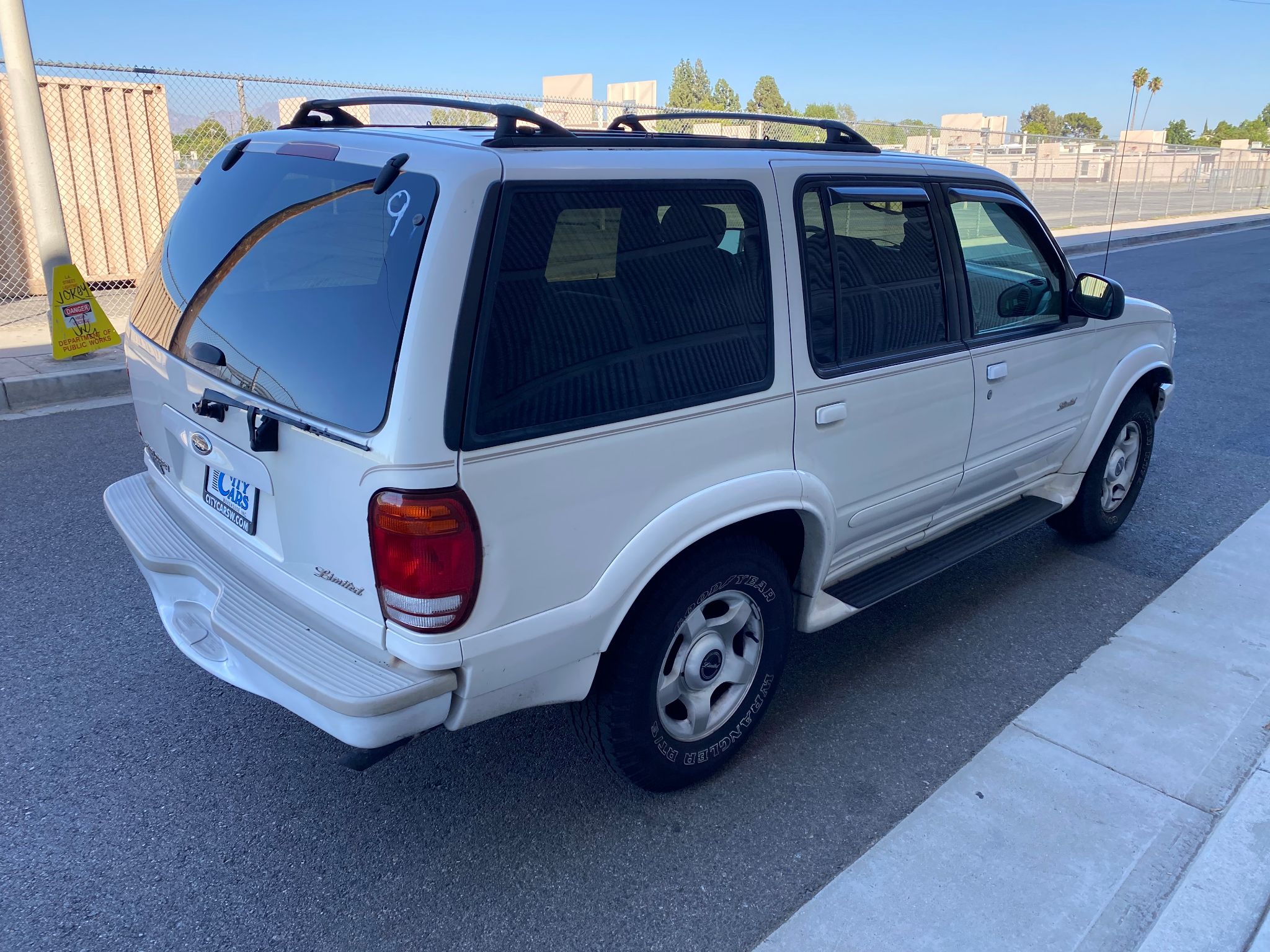 2001 Ford Explorer Limited