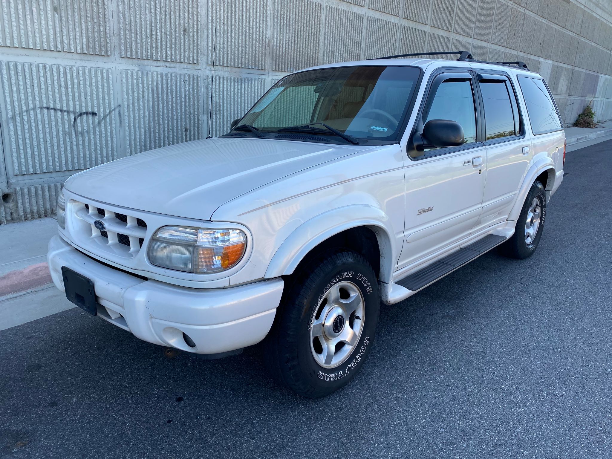 2001 Ford Explorer Limited
