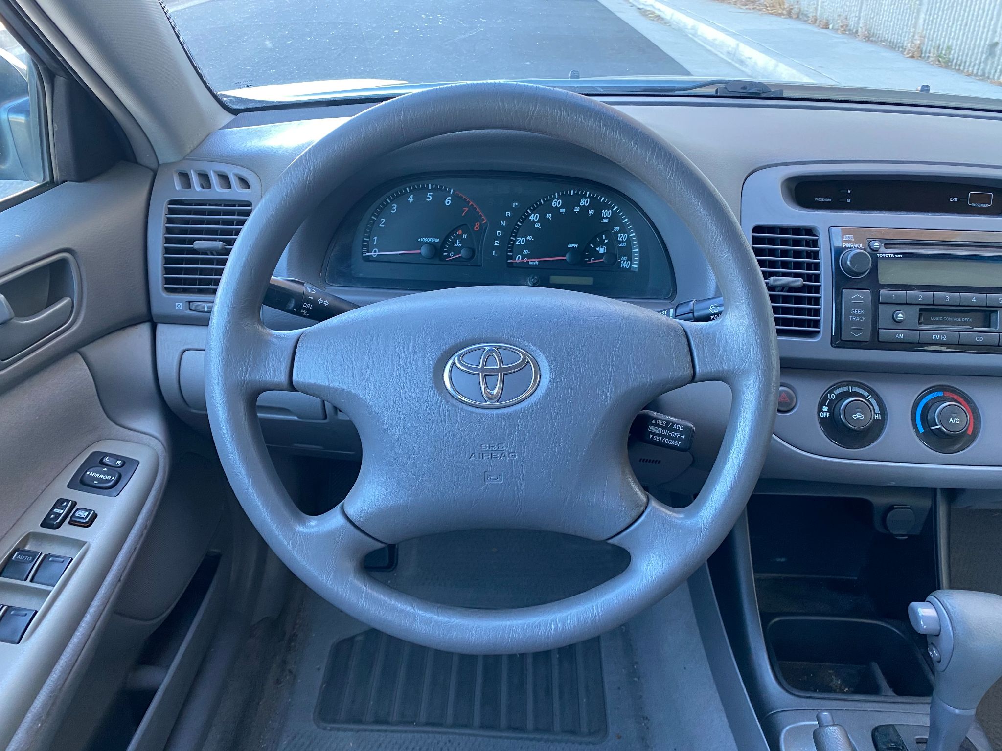 2004 Toyota Camry LE