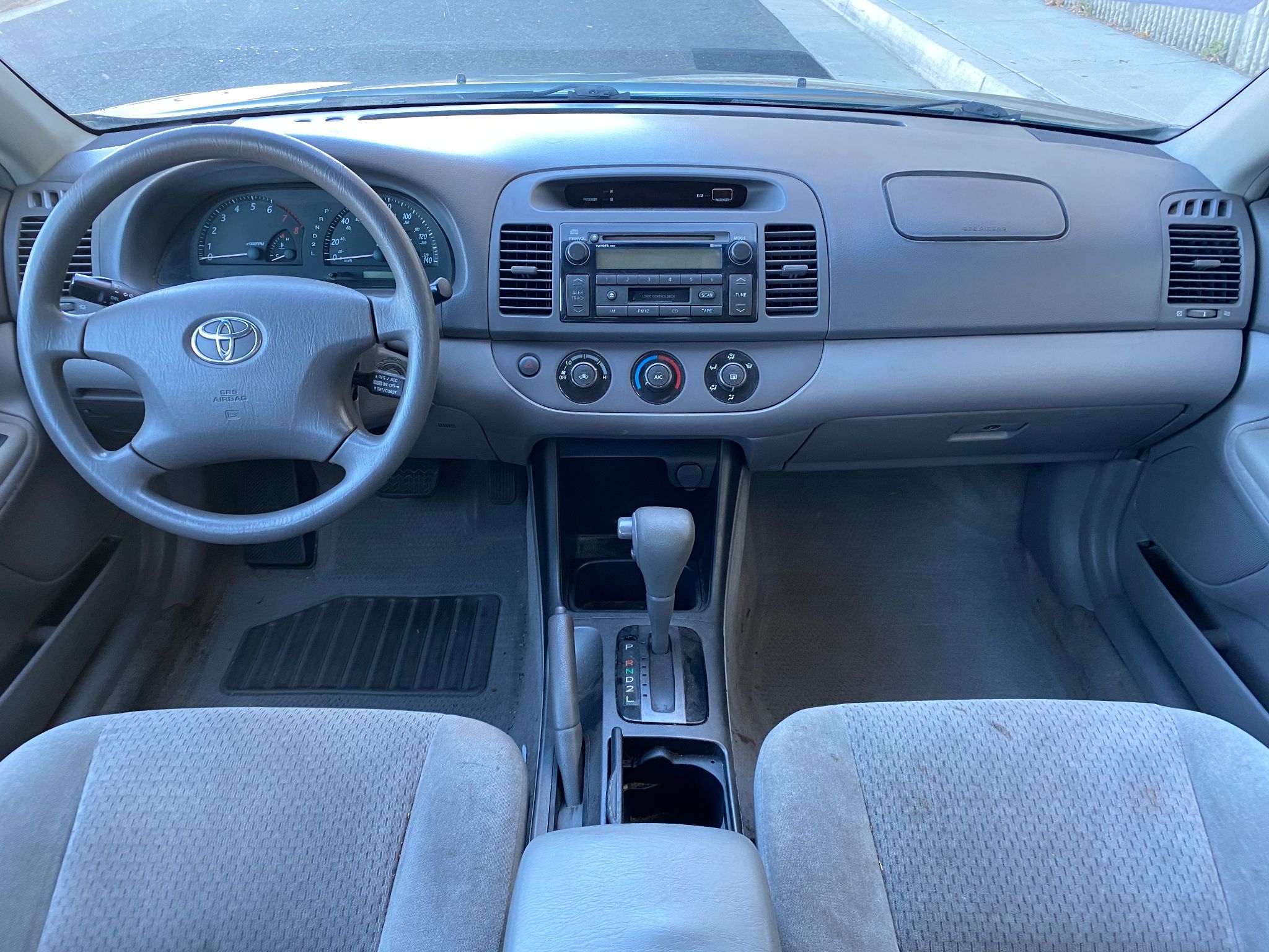 2004 Toyota Camry LE