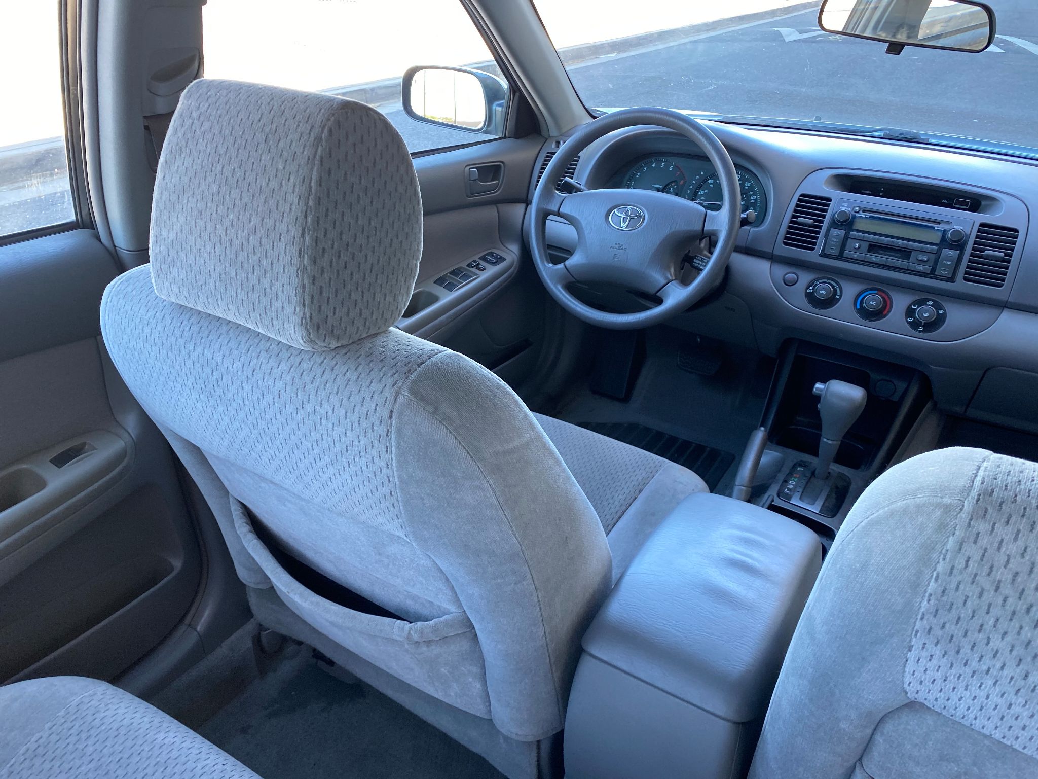 2004 Toyota Camry LE
