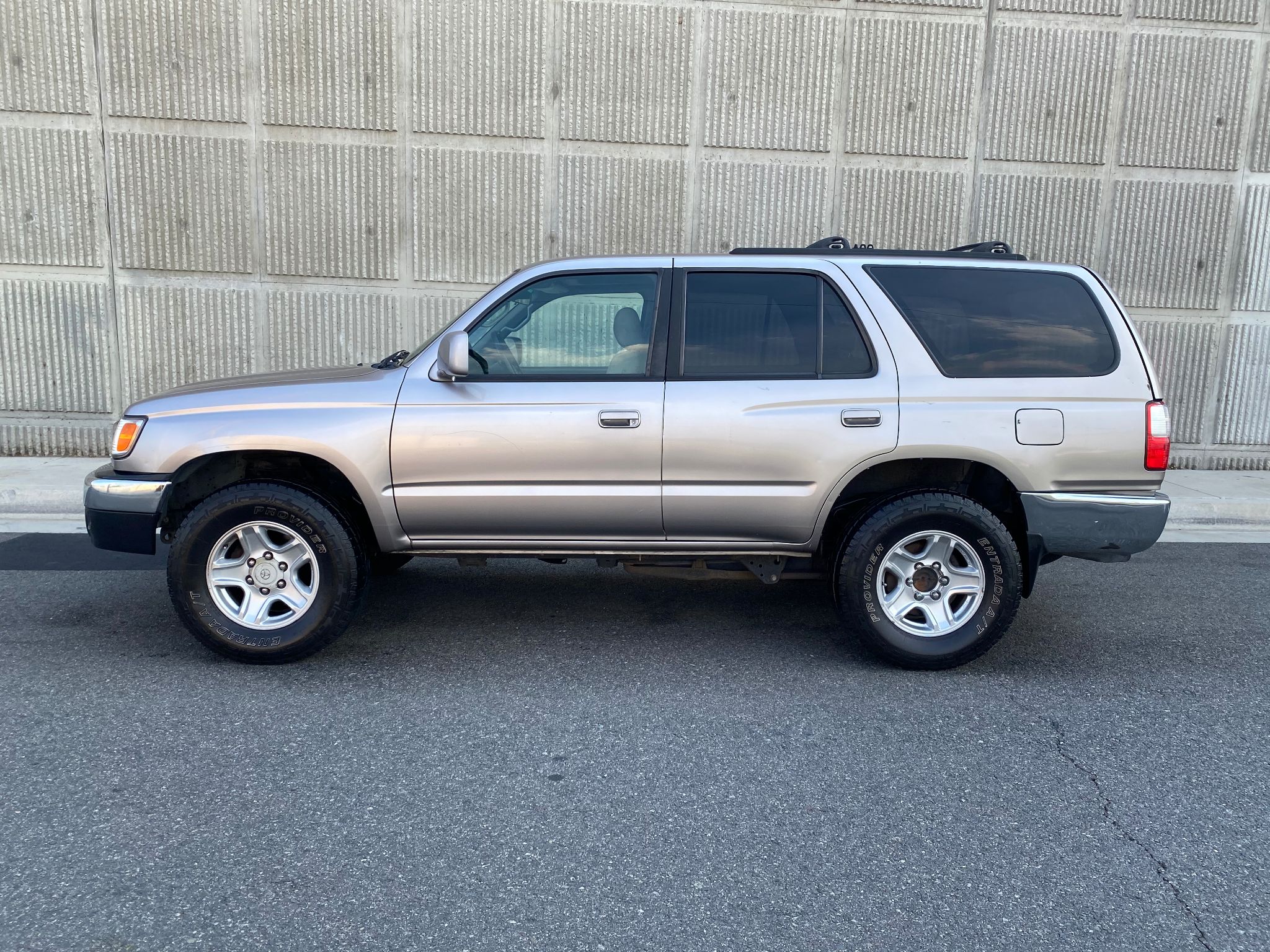 2001 Toyota 4Runner SR5