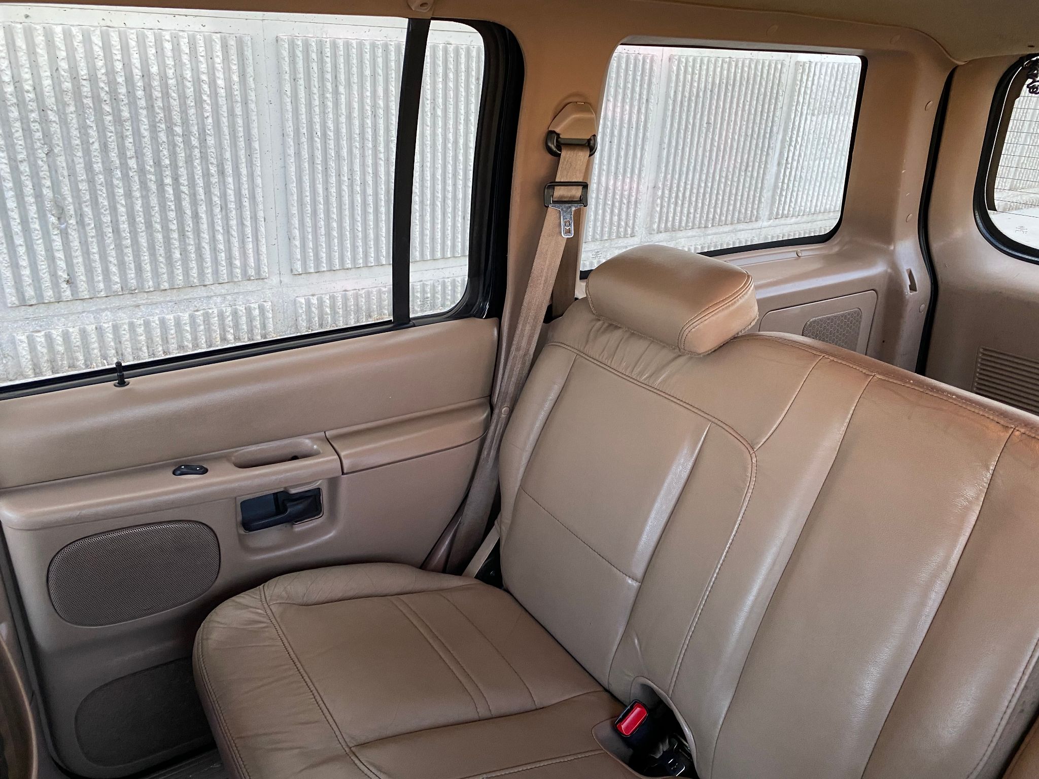 2000 Ford Explorer Eddie Bauer