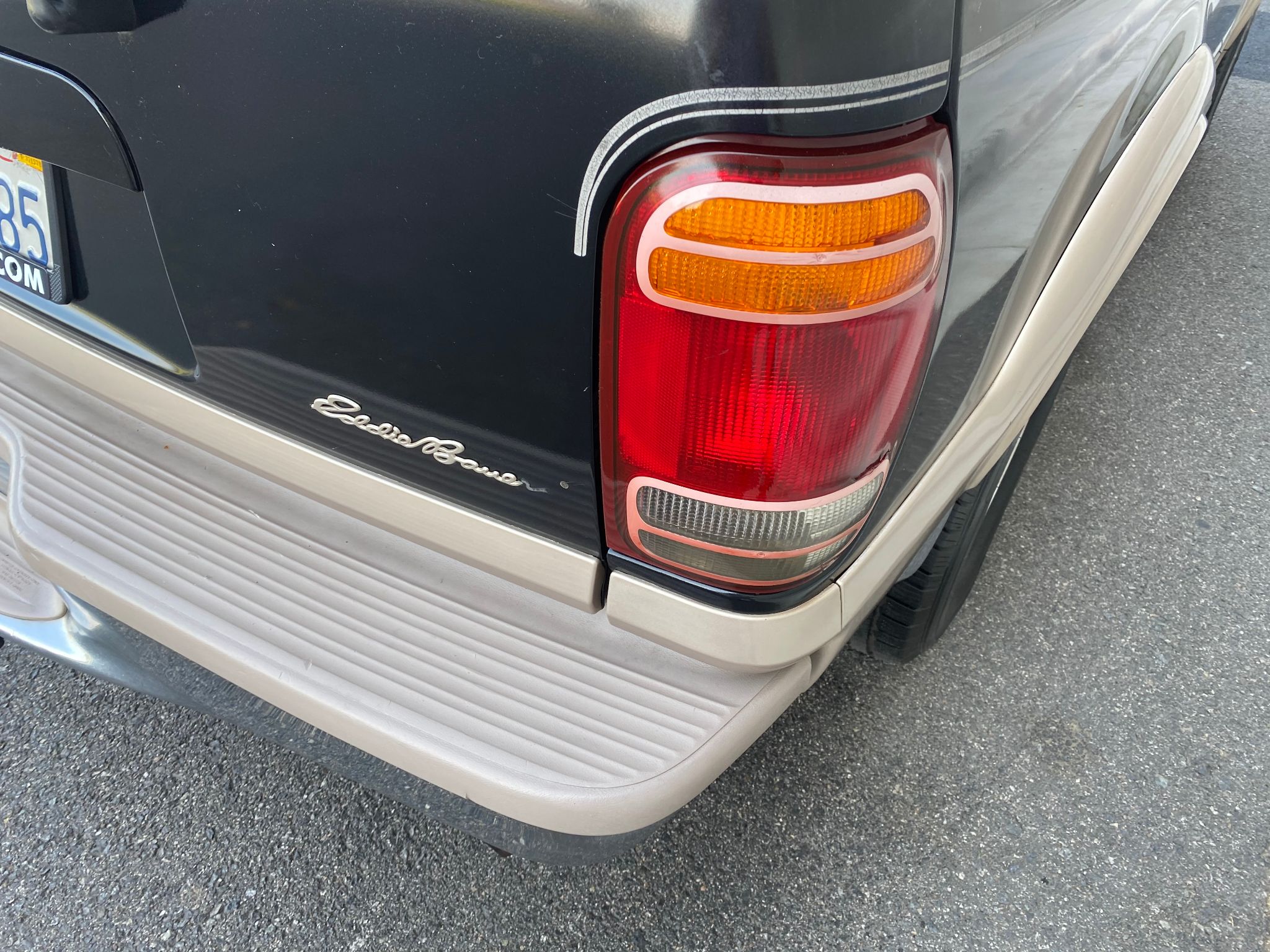 2000 Ford Explorer Eddie Bauer