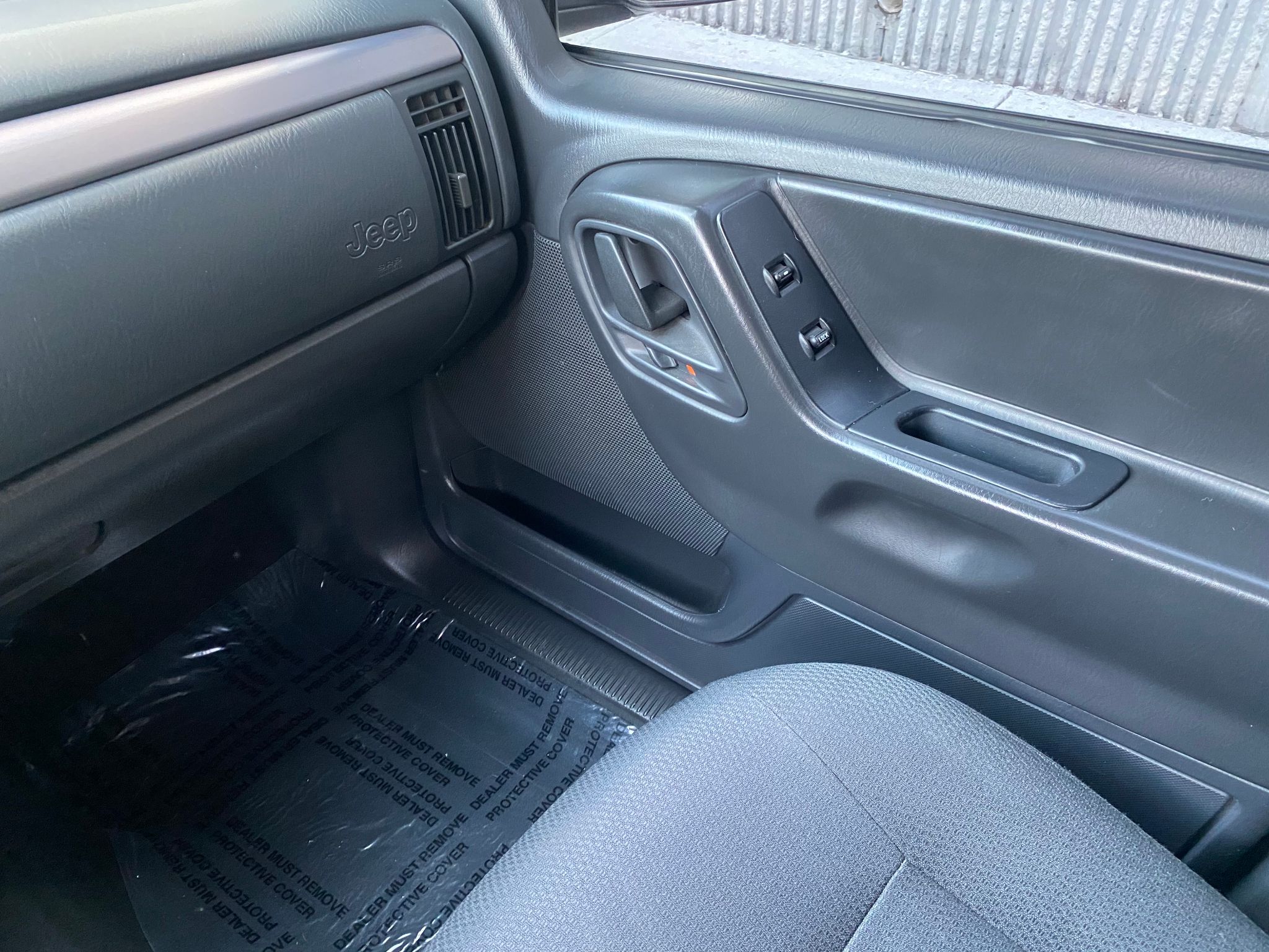 2004 Jeep Grand Cherokee Laredo