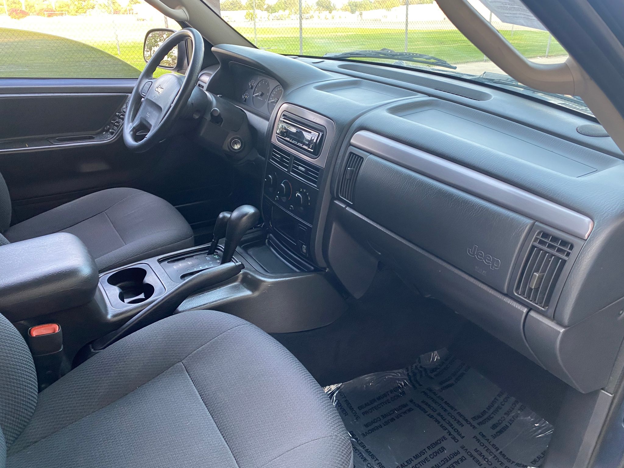2004 Jeep Grand Cherokee Laredo