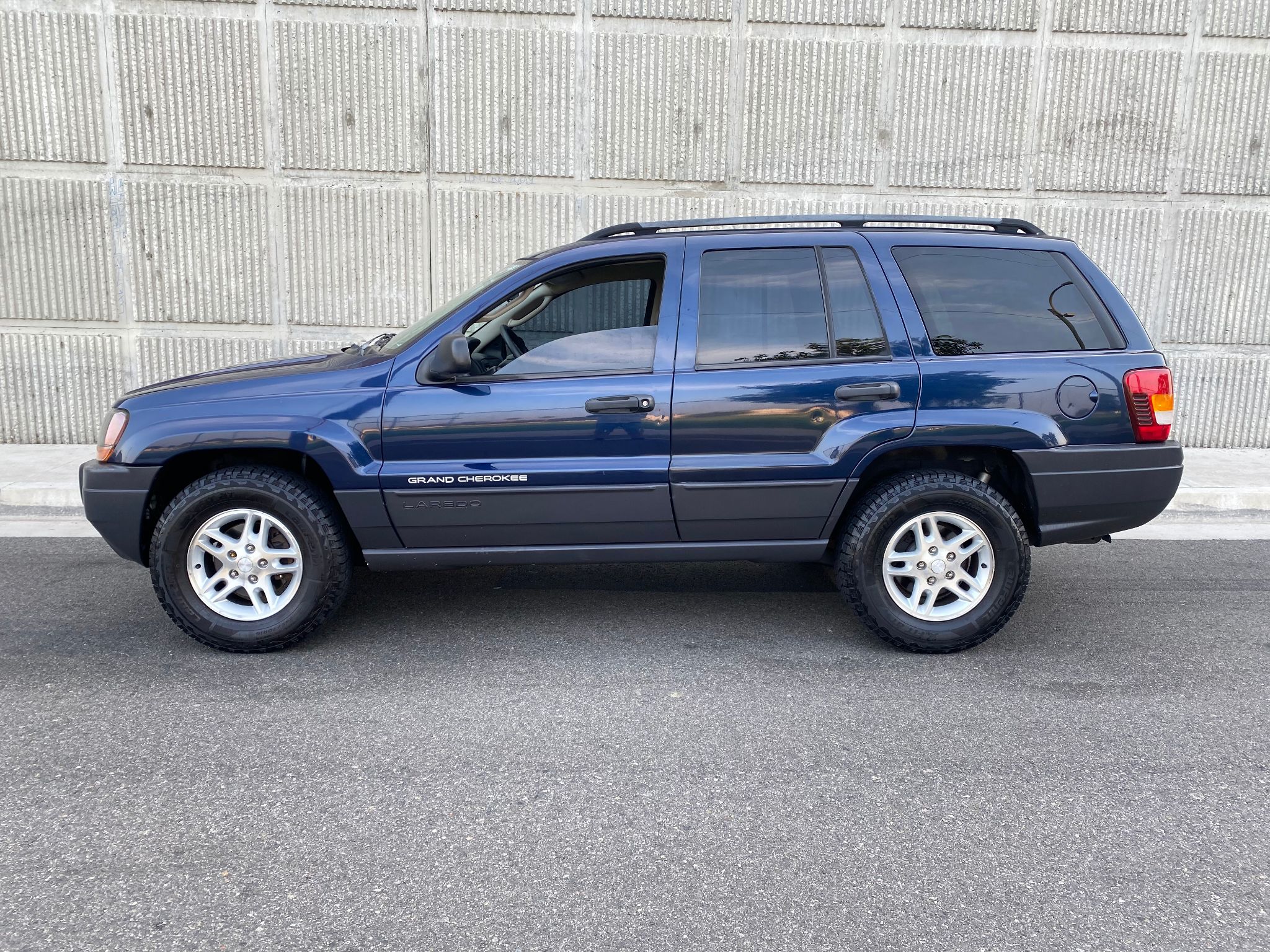 2004 Jeep Grand Cherokee Laredo