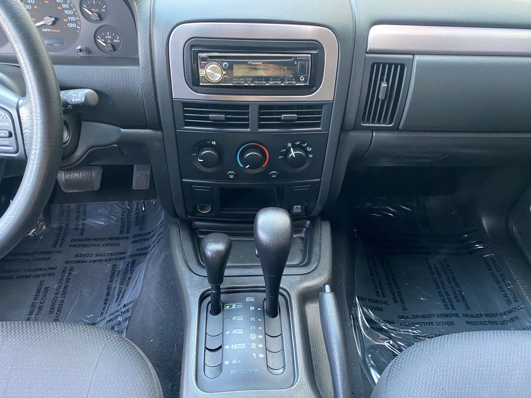 2004 Jeep Grand Cherokee Laredo