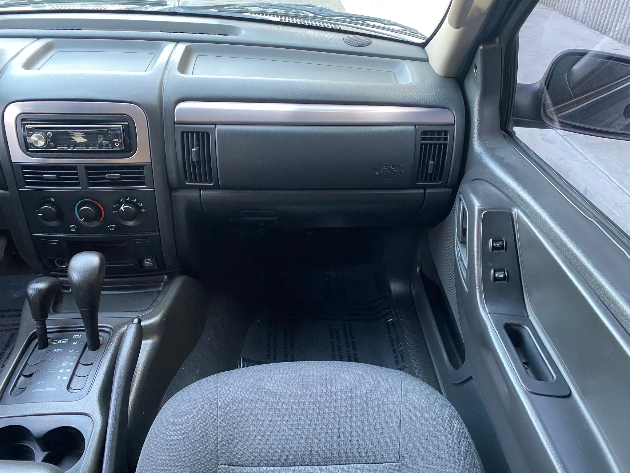 2004 Jeep Grand Cherokee Laredo