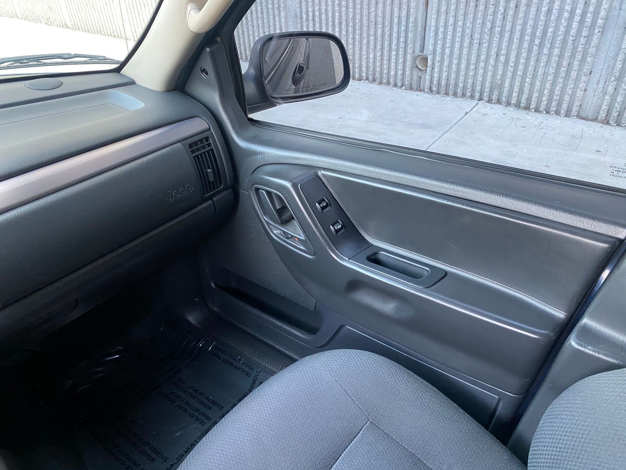 2004 Jeep Grand Cherokee Laredo