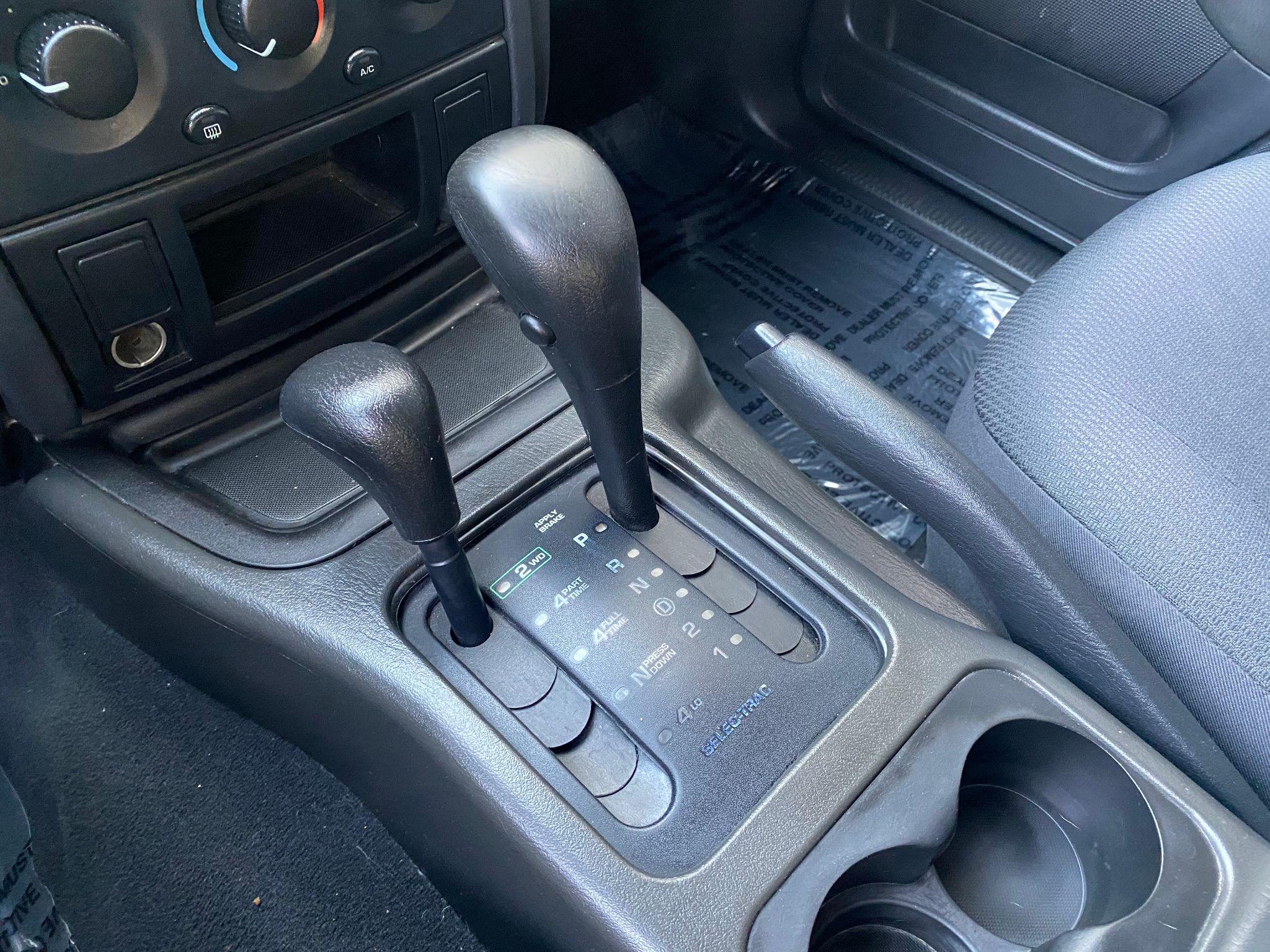 2004 Jeep Grand Cherokee Laredo