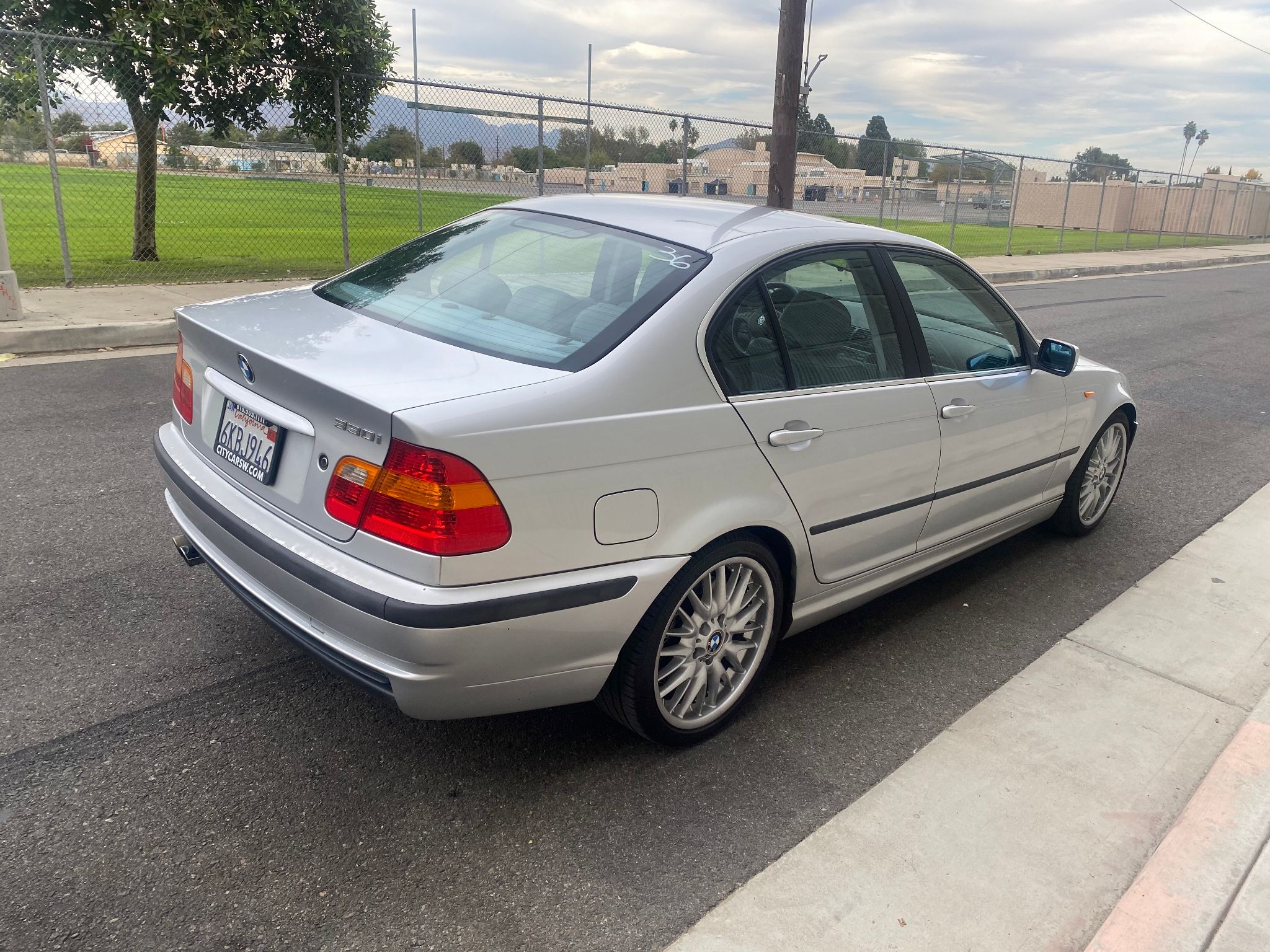 2003 BMW 3 Series 330i