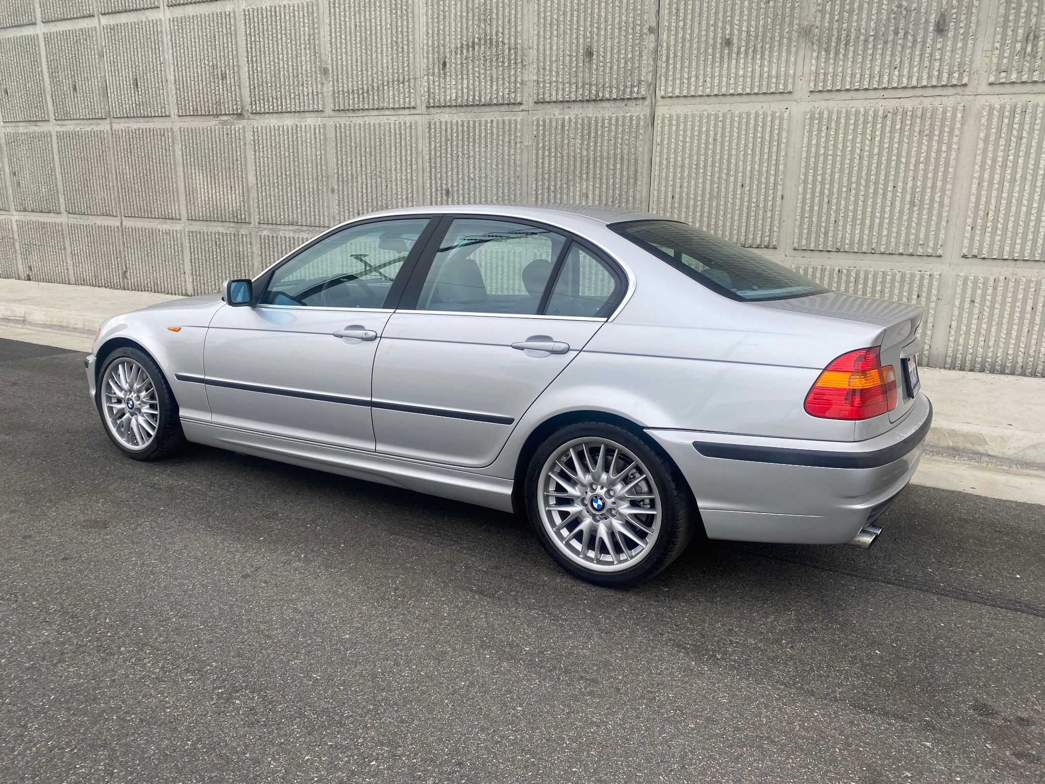 2003 BMW 3 Series 330i