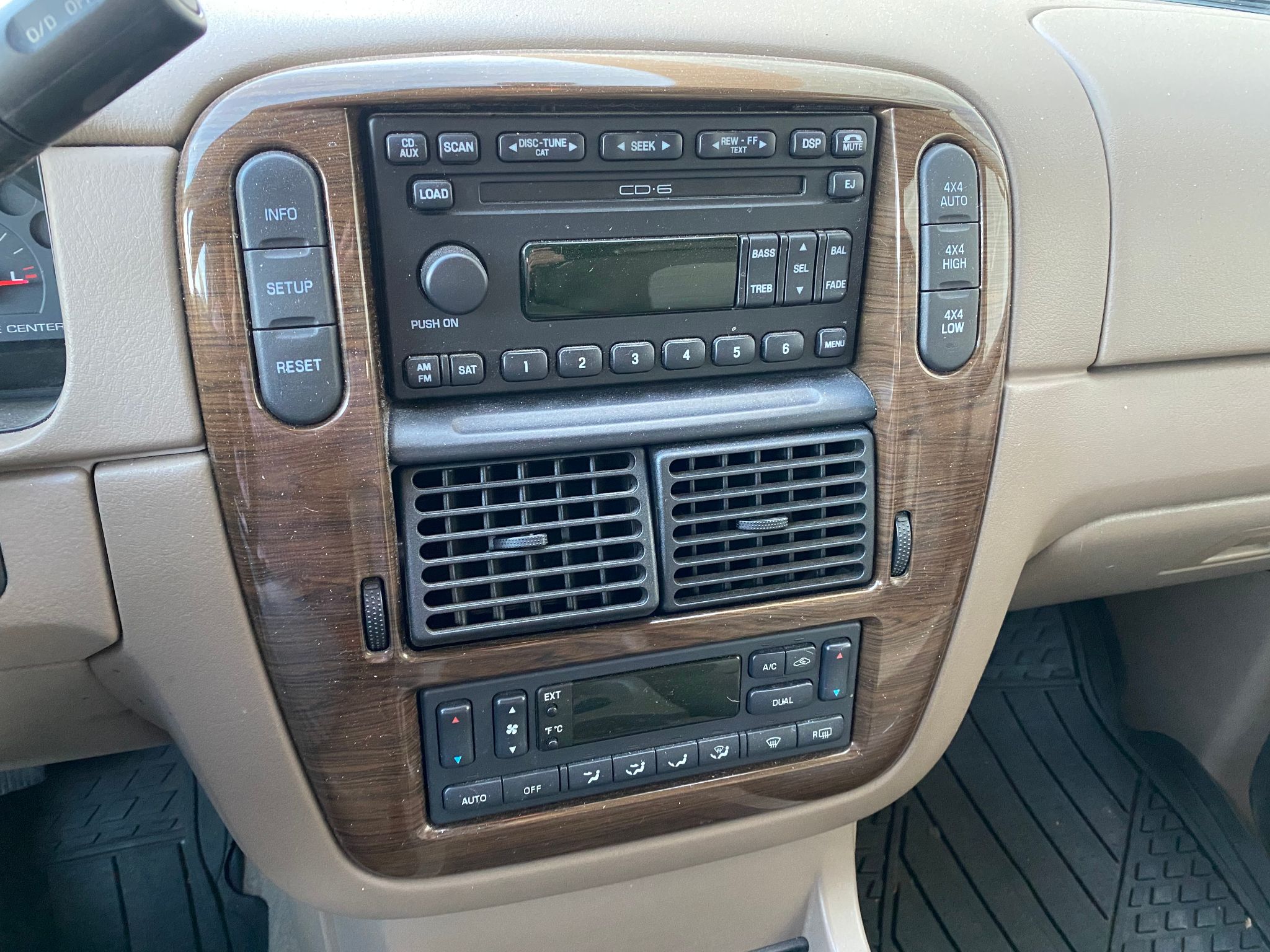 2004 Ford Explorer Eddie Bauer