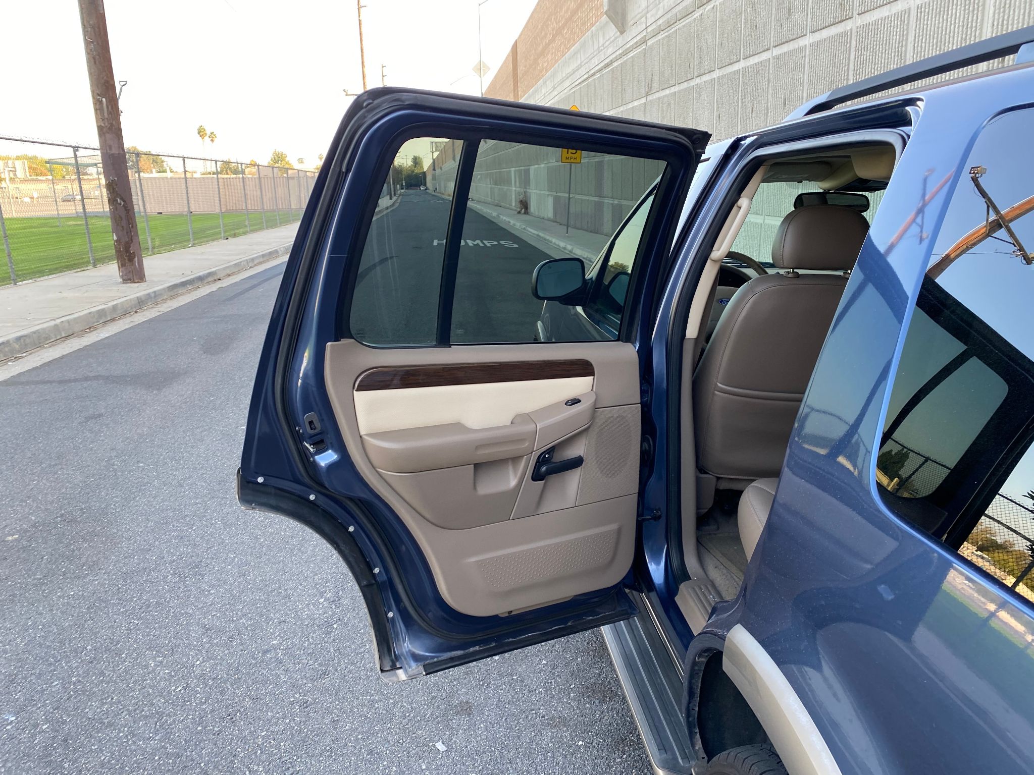 2004 Ford Explorer Eddie Bauer