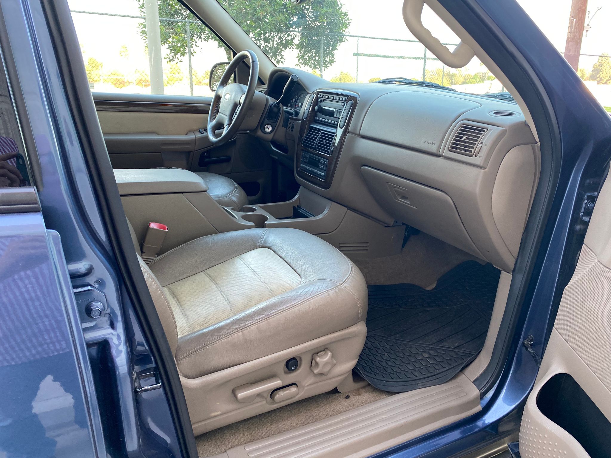 2004 Ford Explorer Eddie Bauer