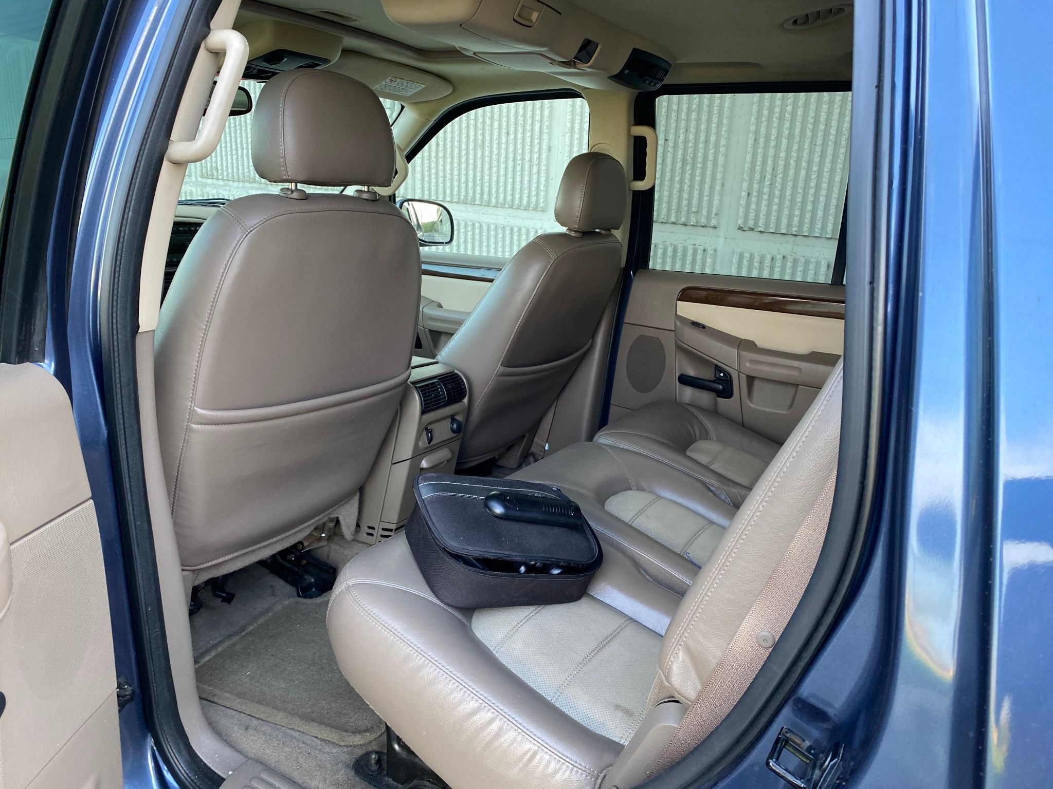 2004 Ford Explorer Eddie Bauer