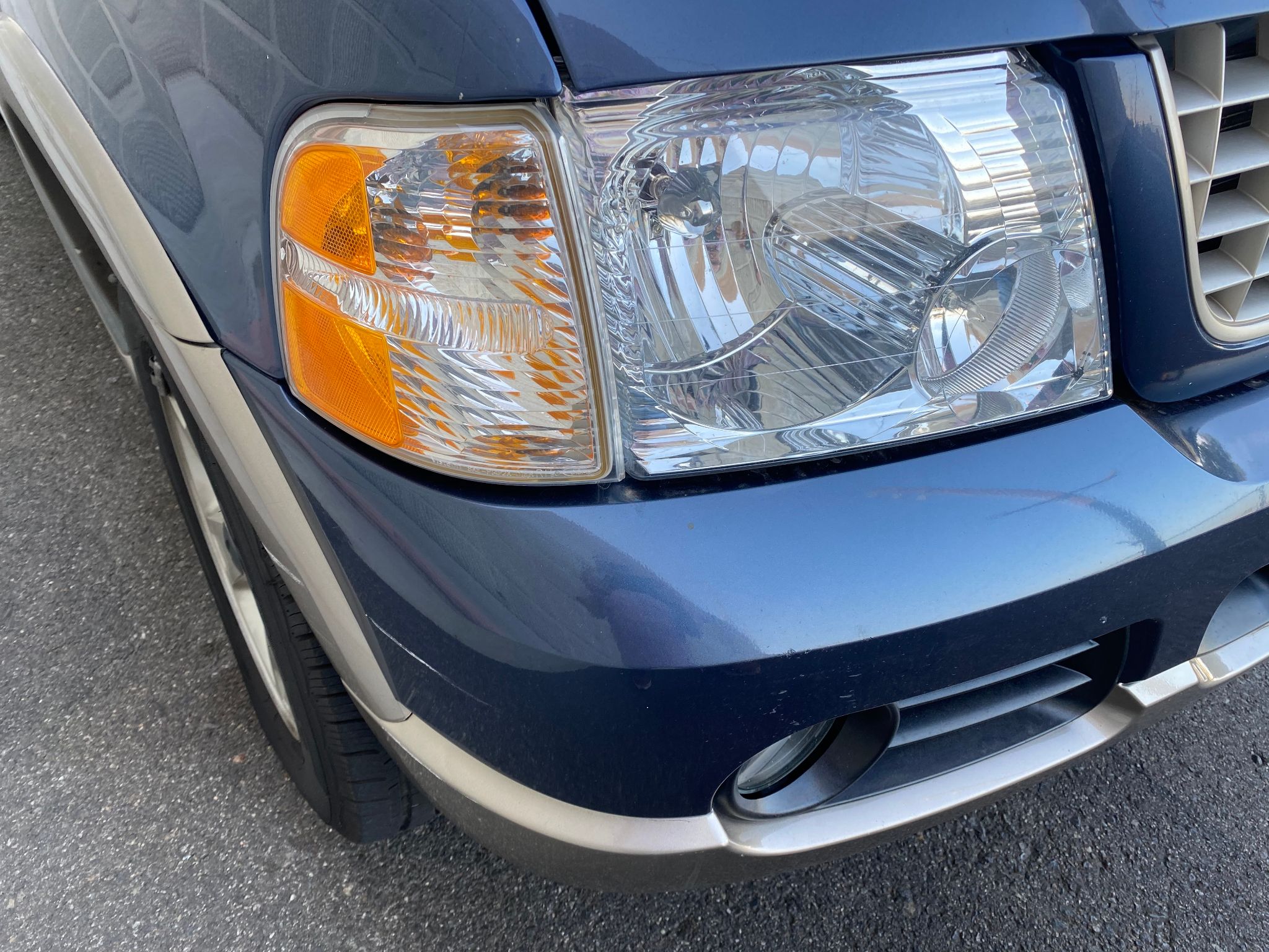 2004 Ford Explorer Eddie Bauer