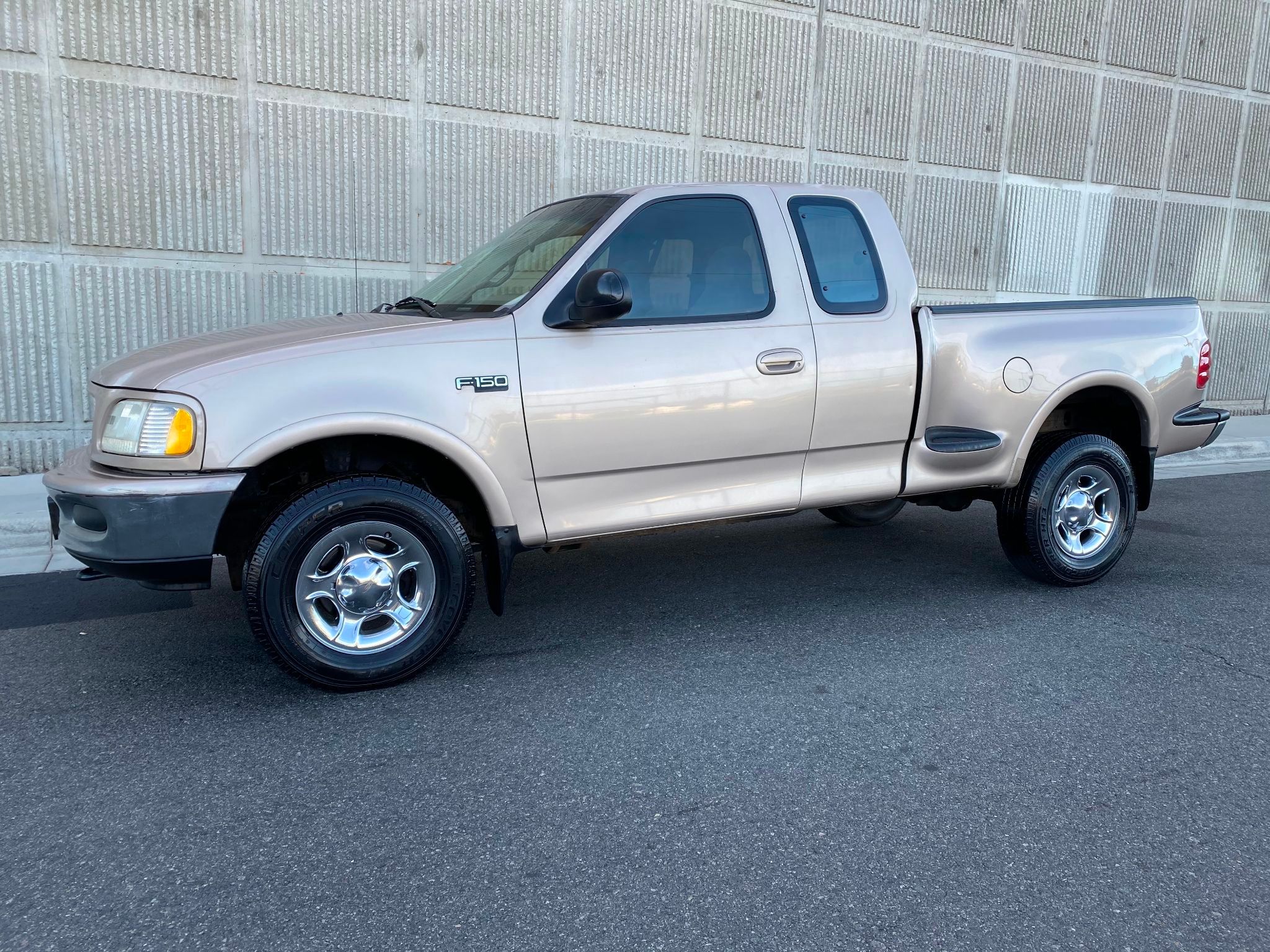 1997 Ford F-150 XLT