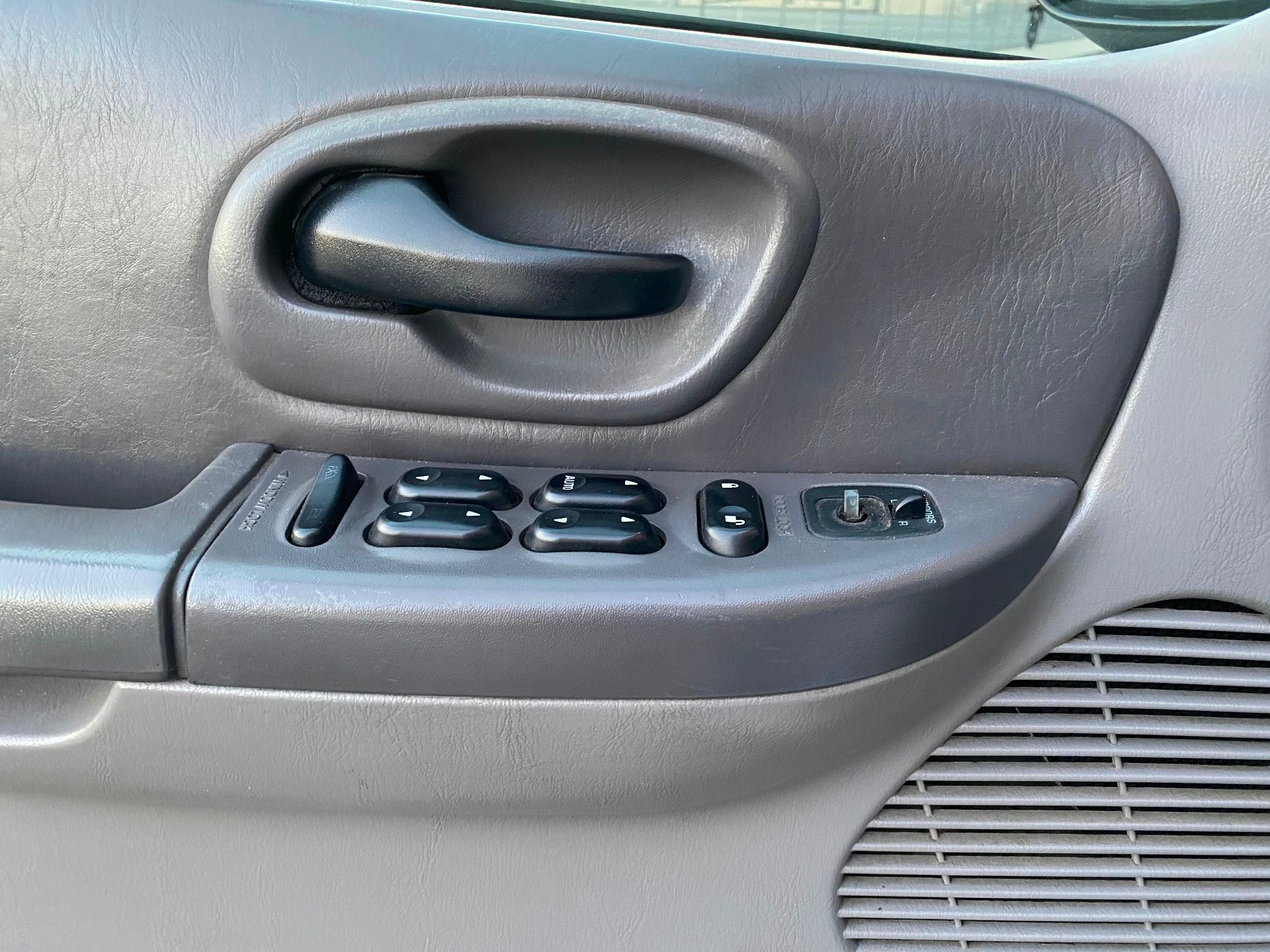 2003 Ford F-150 XLT