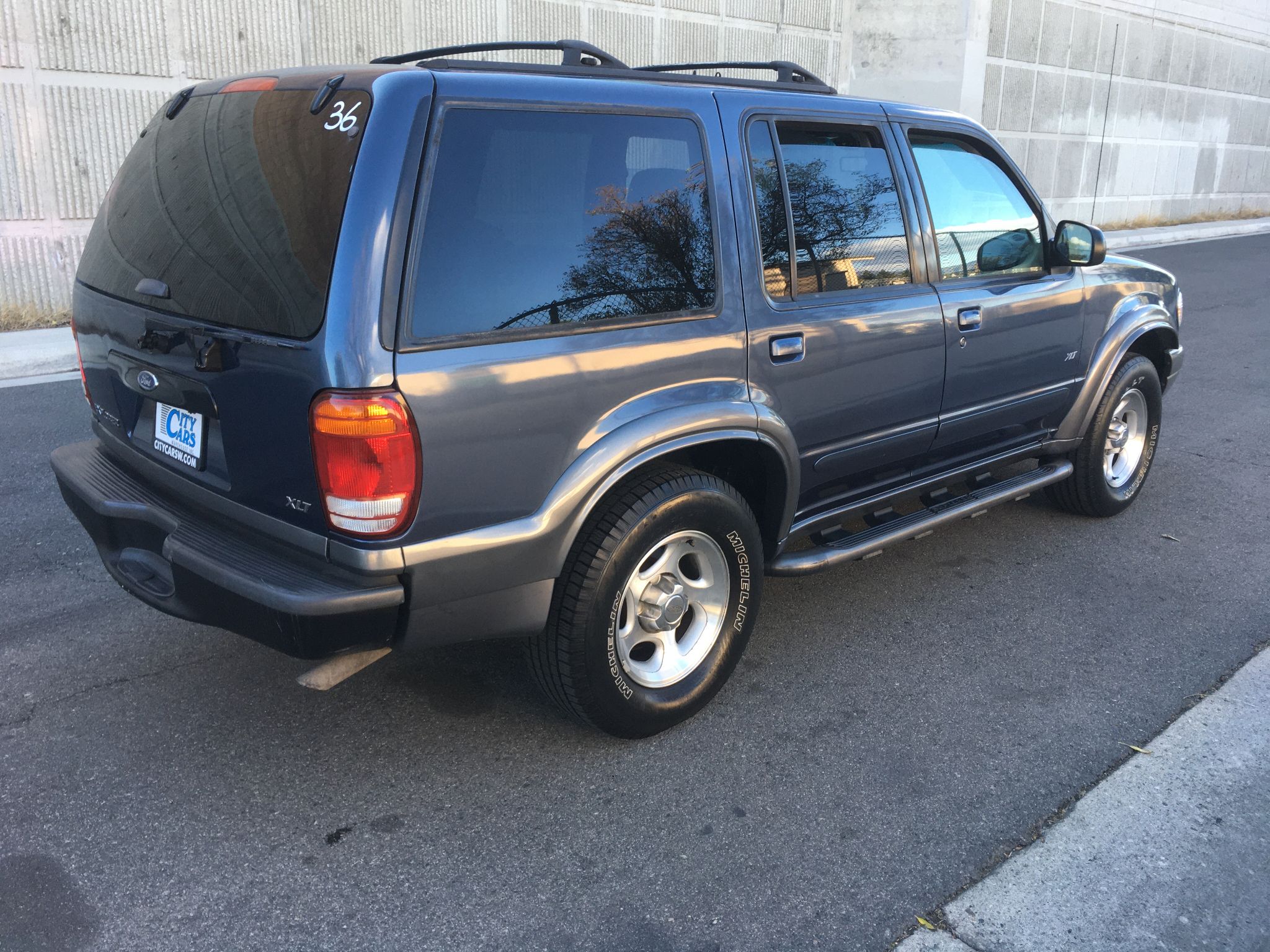 2001 Ford Explorer XLT