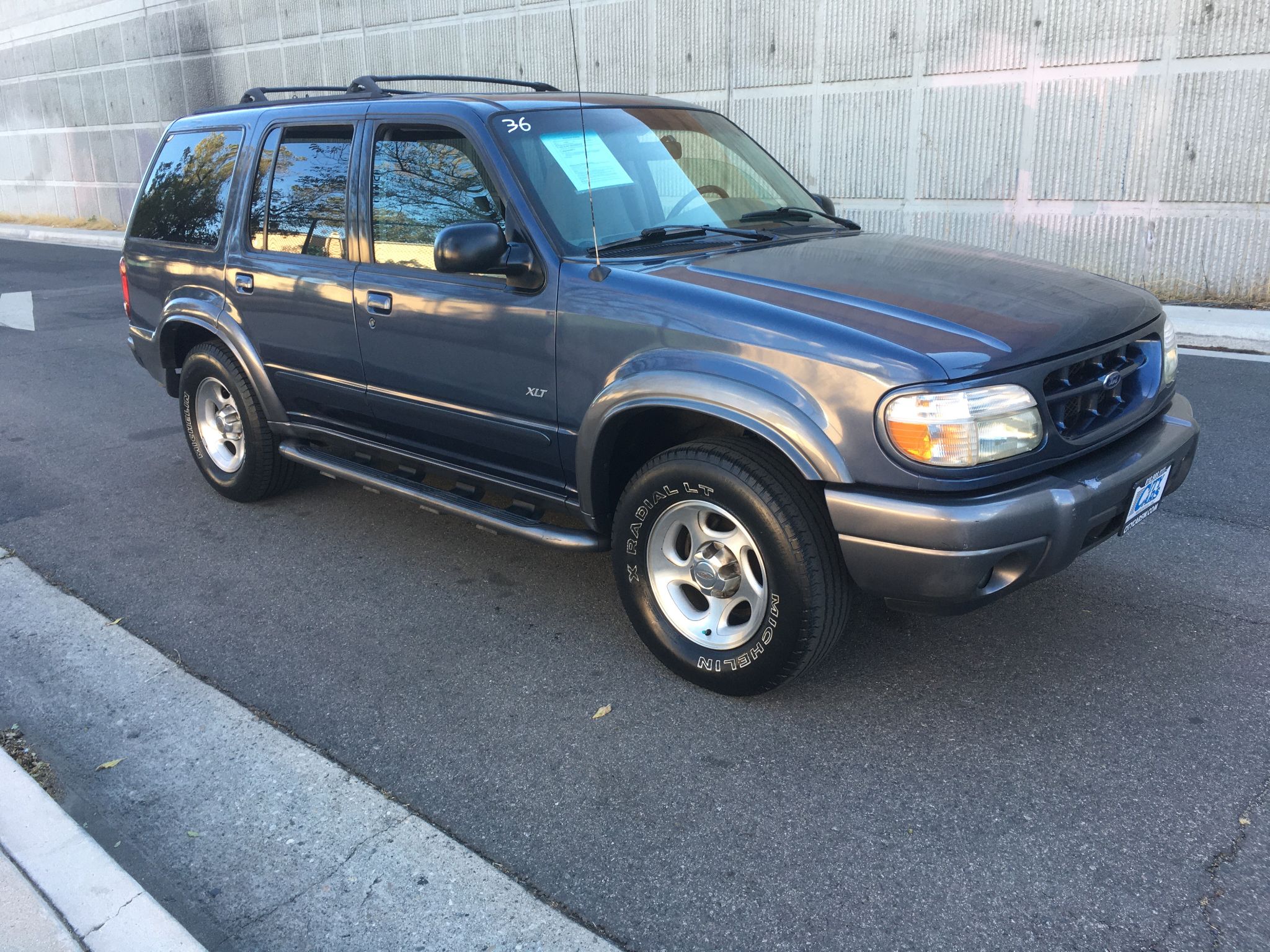 2001 Ford Explorer XLT