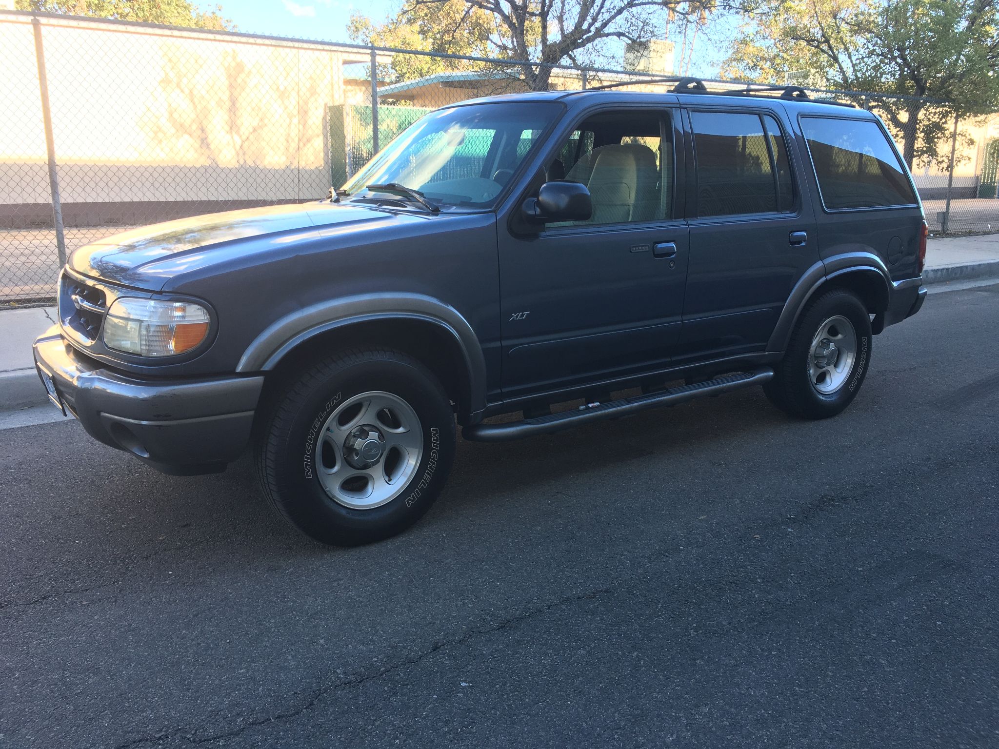 2001 Ford Explorer XLT