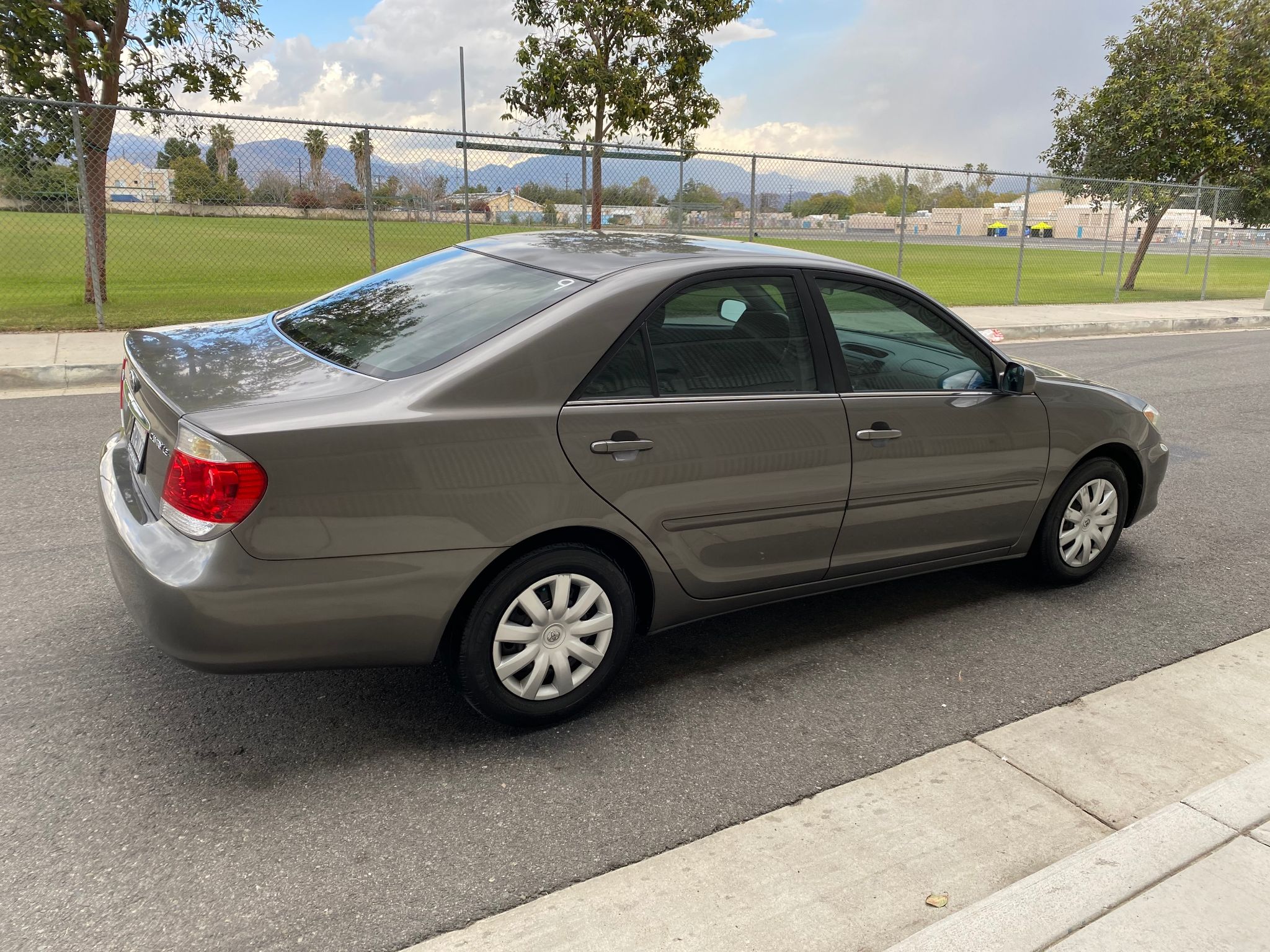 2005 Toyota Camry LE