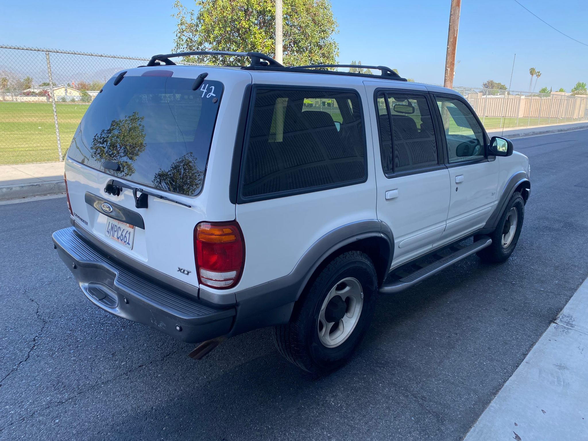 2000 Ford Explorer XLT