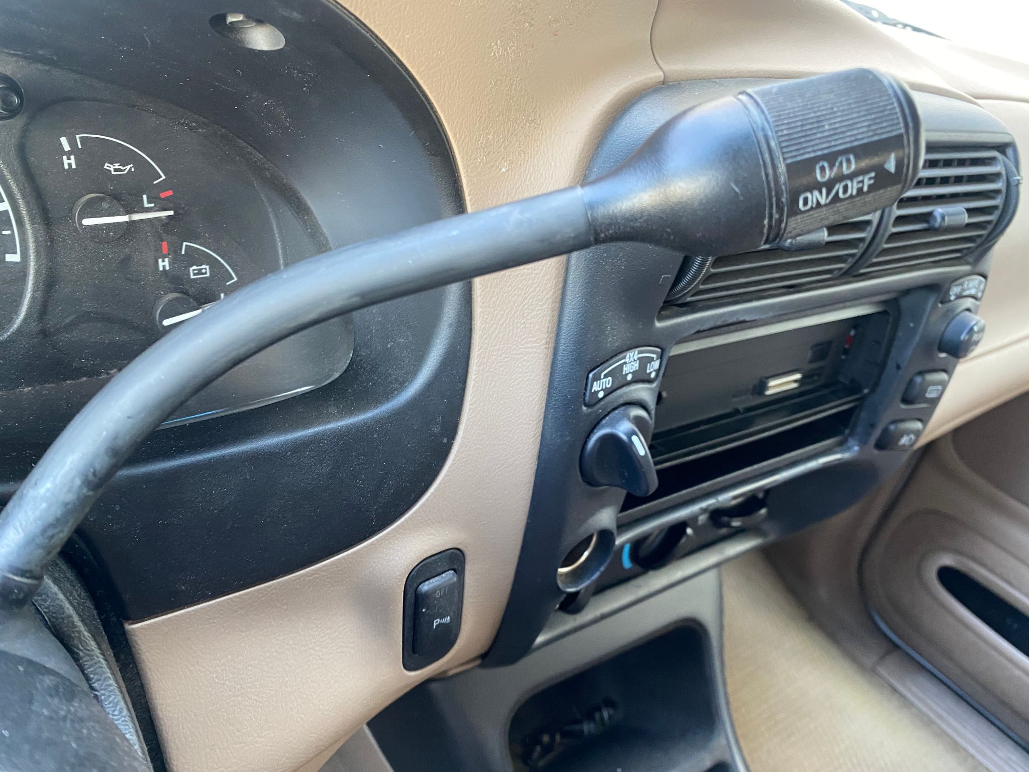 2000 Ford Explorer XLT