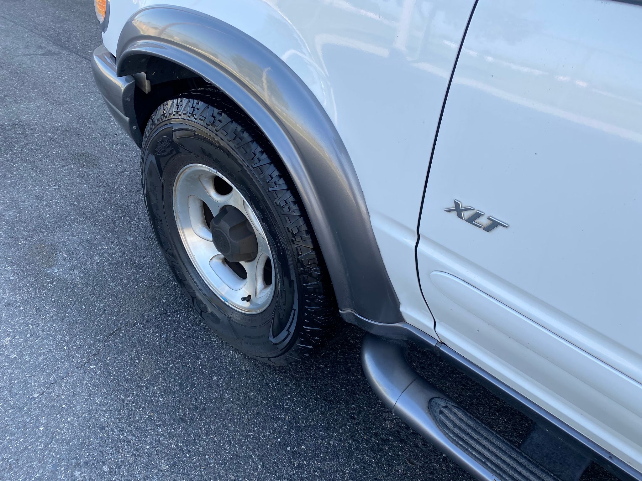 2000 Ford Explorer XLT